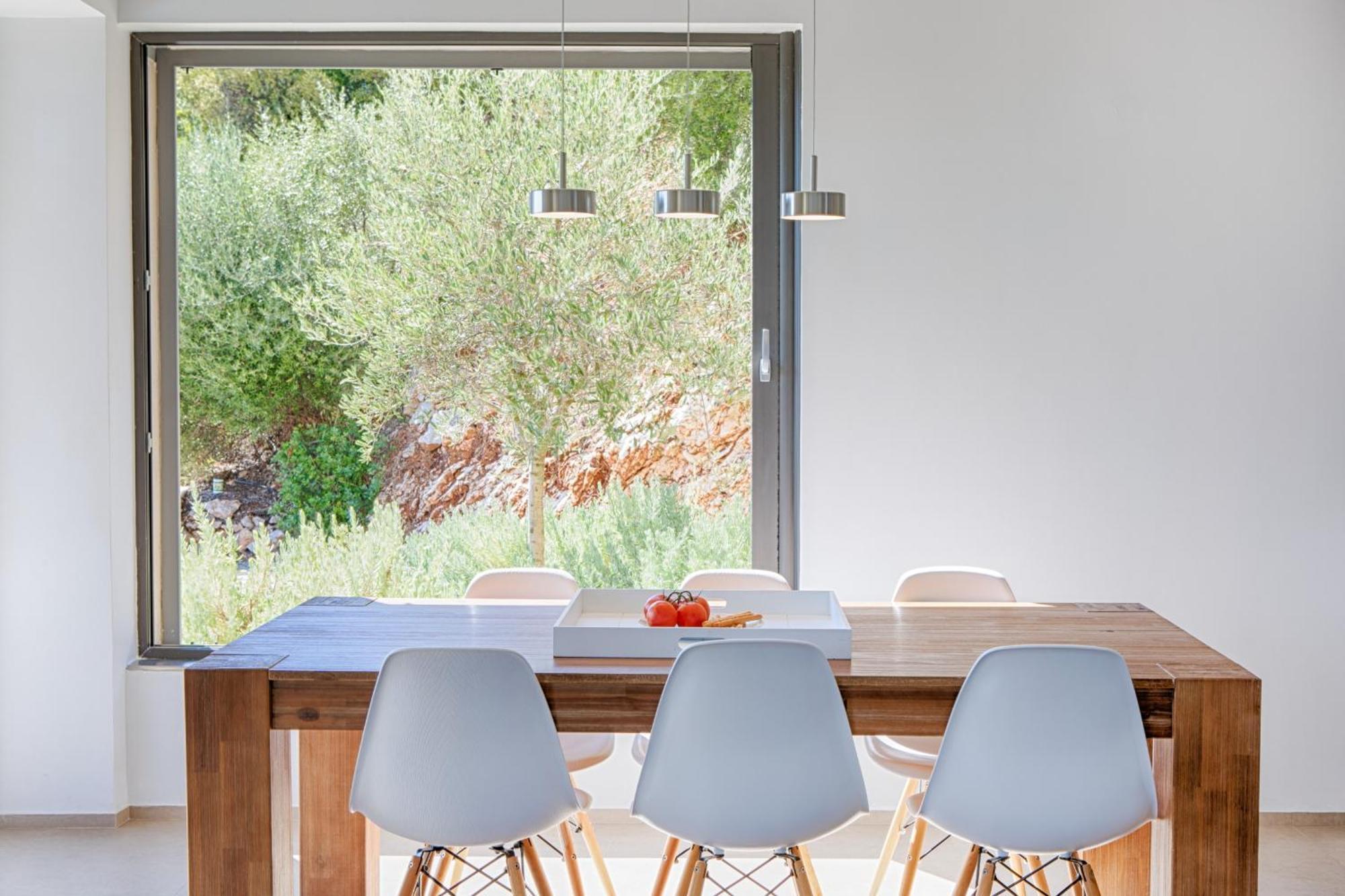 Kastos - Stylish Luxury With Direct Sea Access Villa