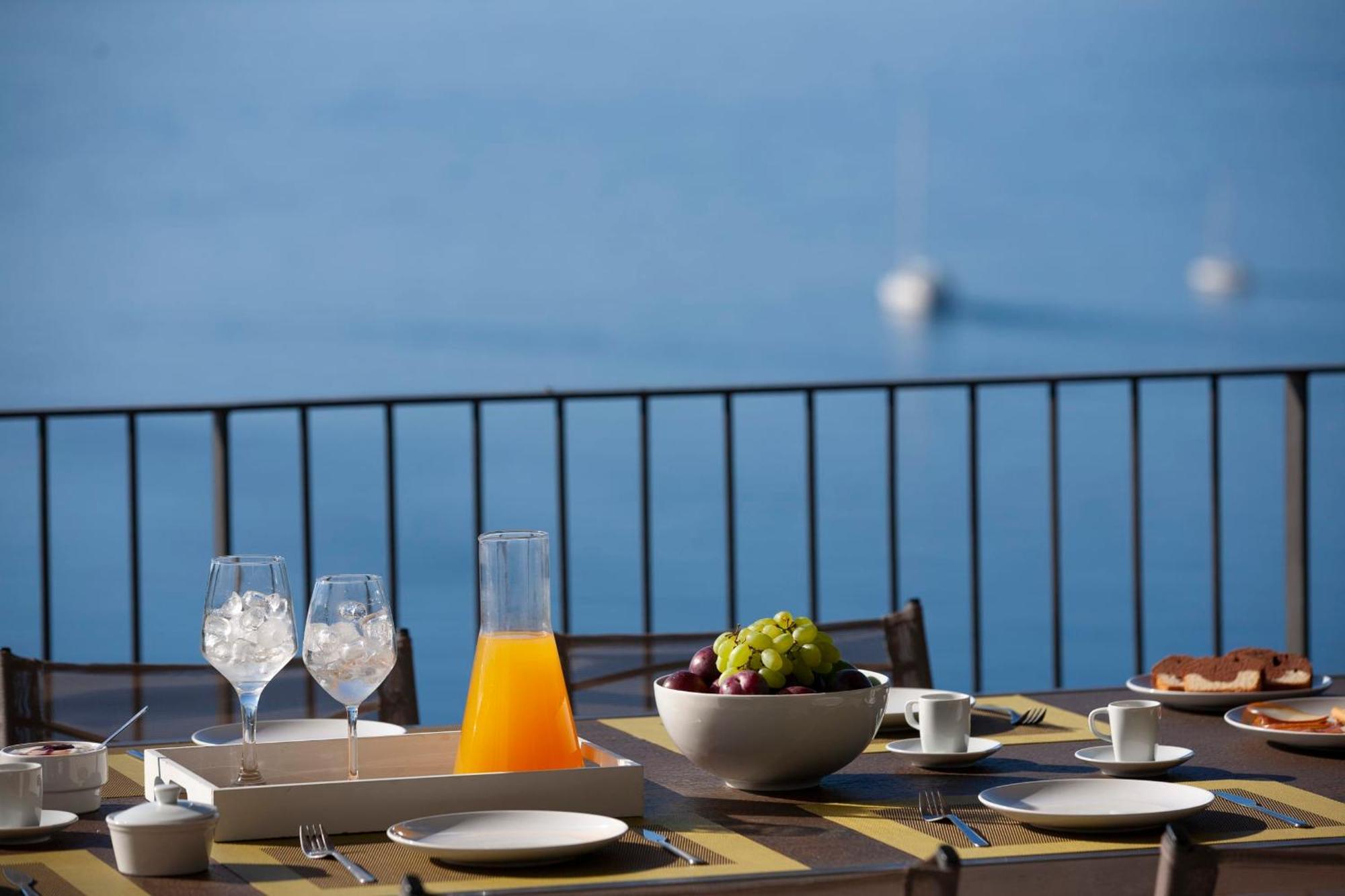 Kastos - Stylish Luxury With Direct Sea Access Villa *