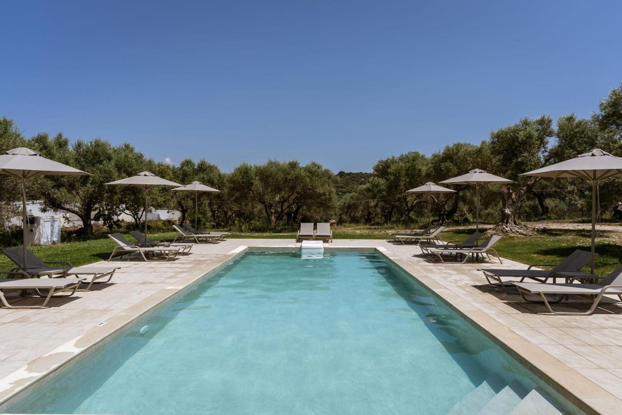 Lyrids Aparthotel *