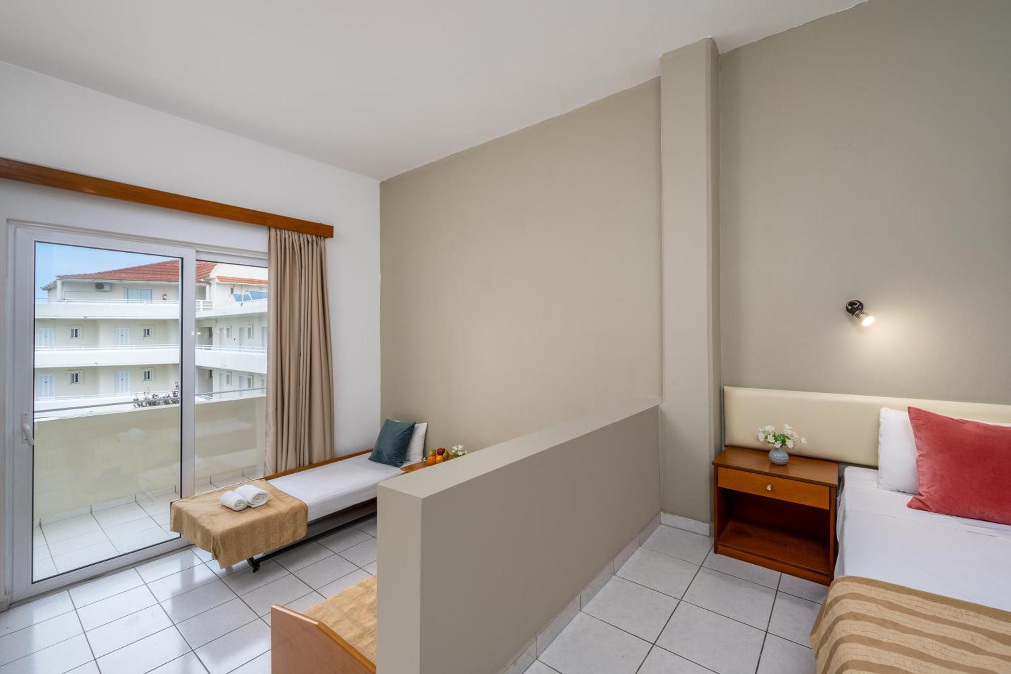 Bayside Katsaras Aparthotel 4*