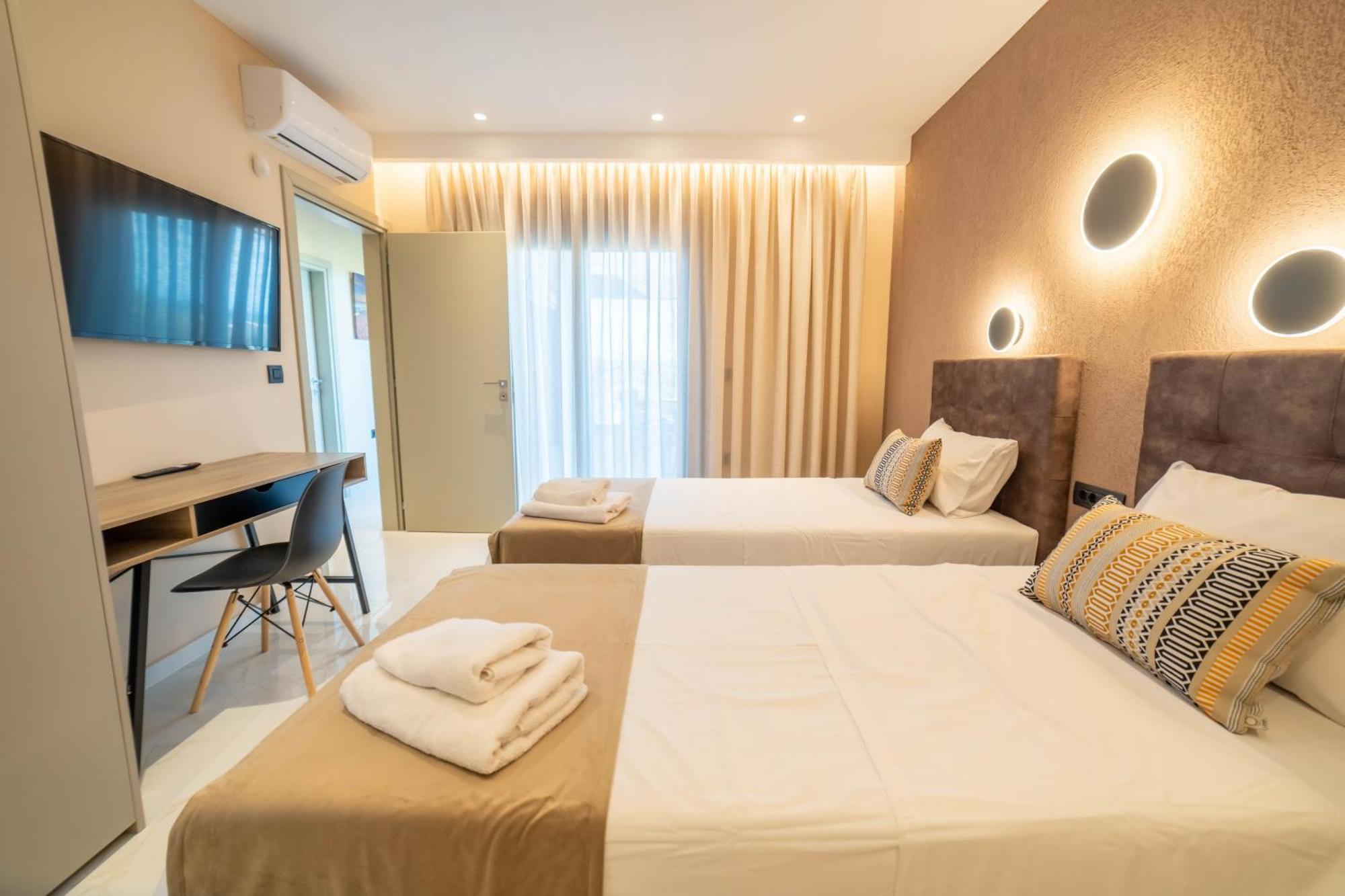 Naturalia Grey Luxury - Private Pool - Sleeps 8