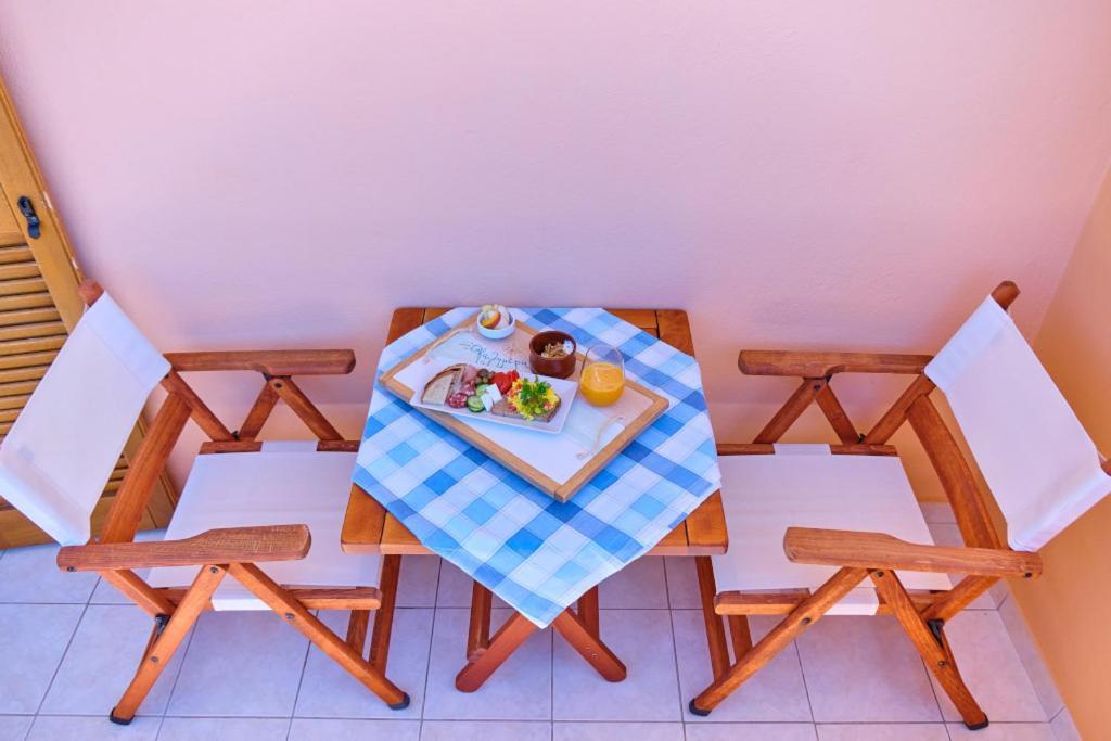 Houmis Apts & Guest house Agios Georgios Pagon