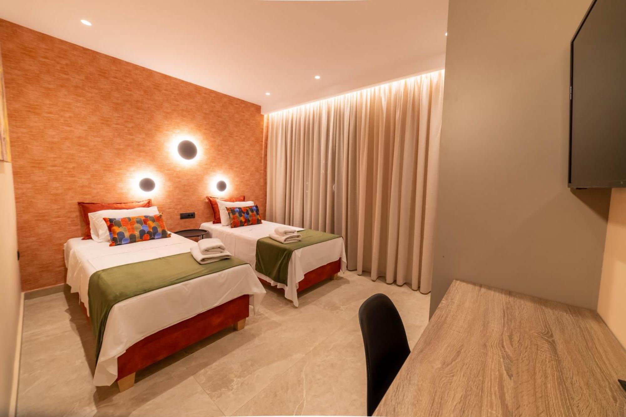 Naturalia Orange Luxury - Private Pool - Sleeps 8 Villa