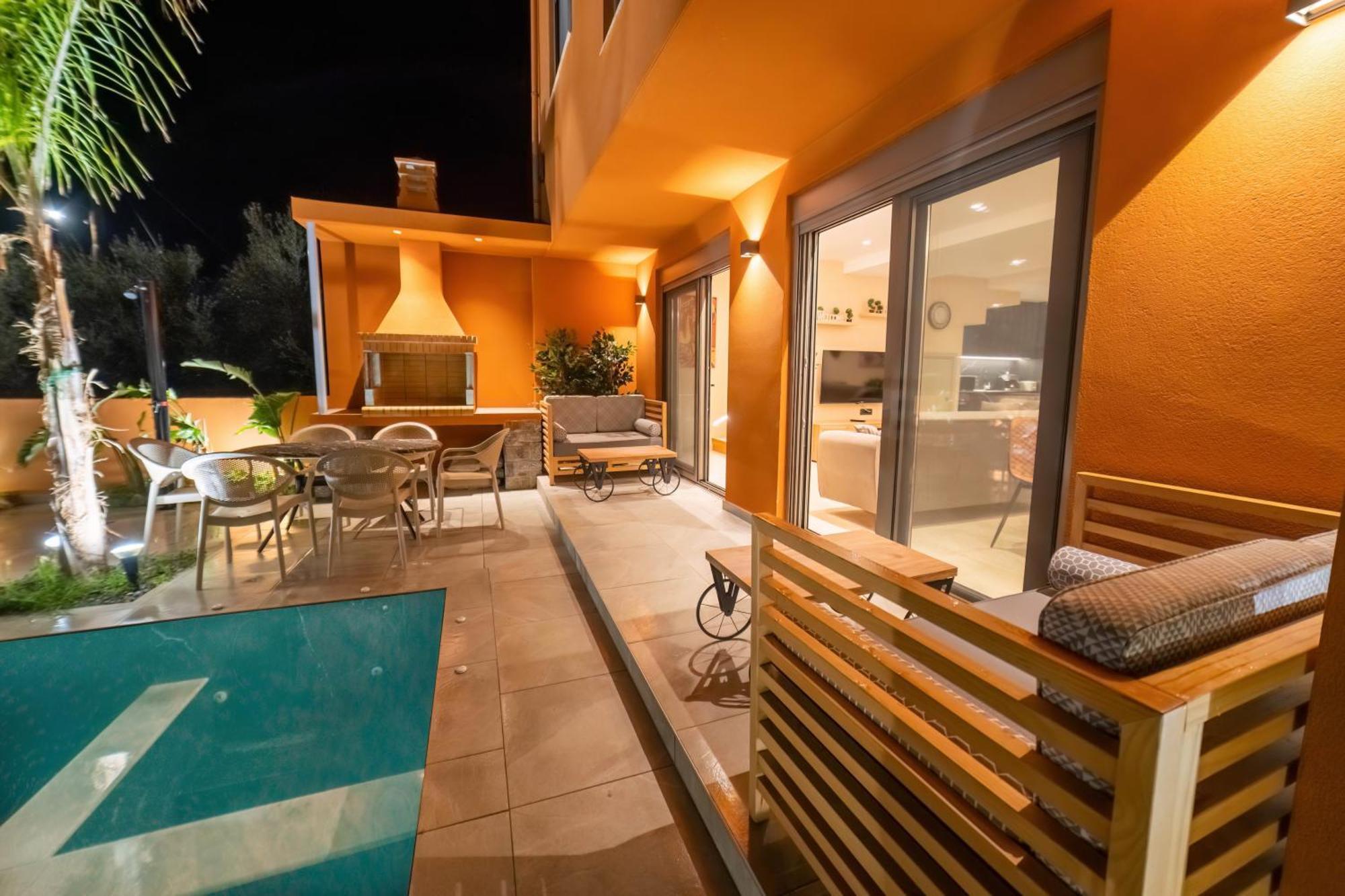 Naturalia Orange Luxury - Private Pool - Sleeps 8 *