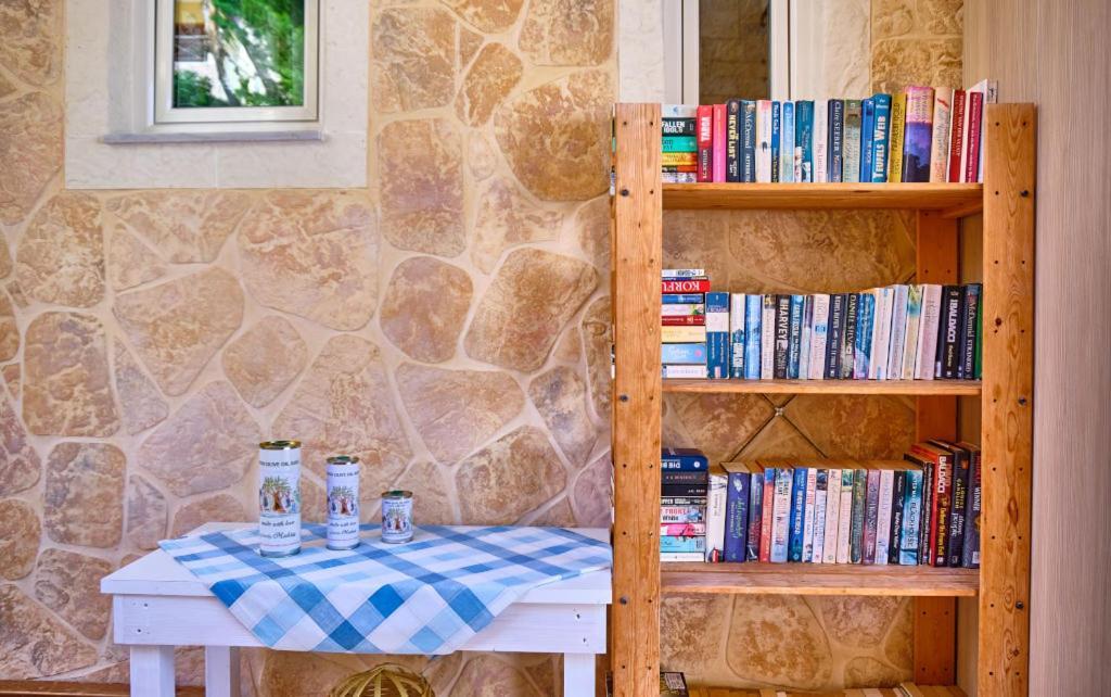 Houmis Apts & Guest house Agios Georgios Pagon