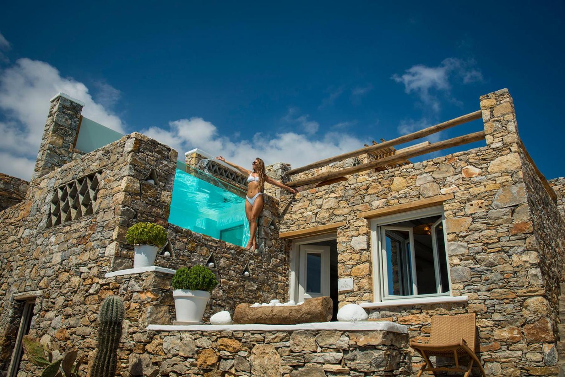 Villa Onar & *