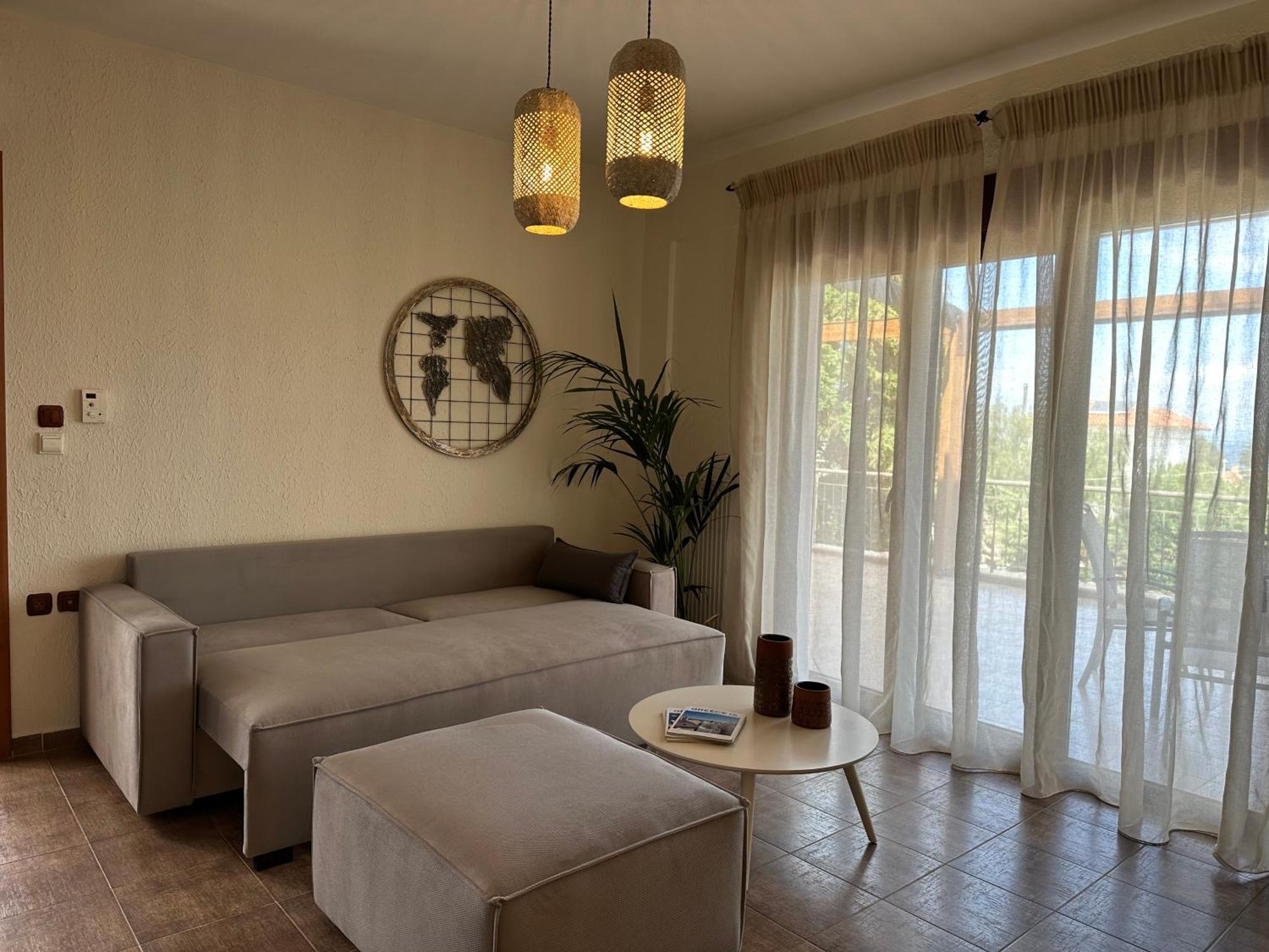Apartment Captain's