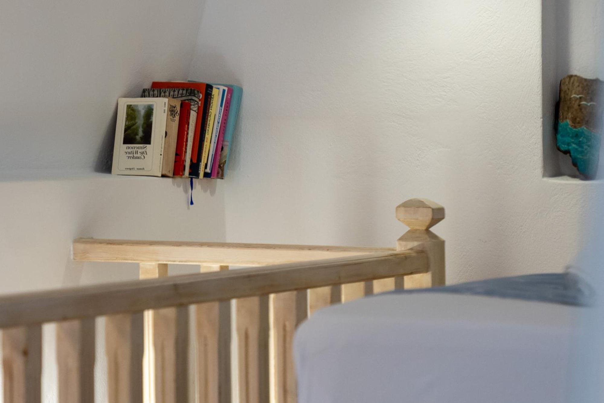 Santorita Suites *