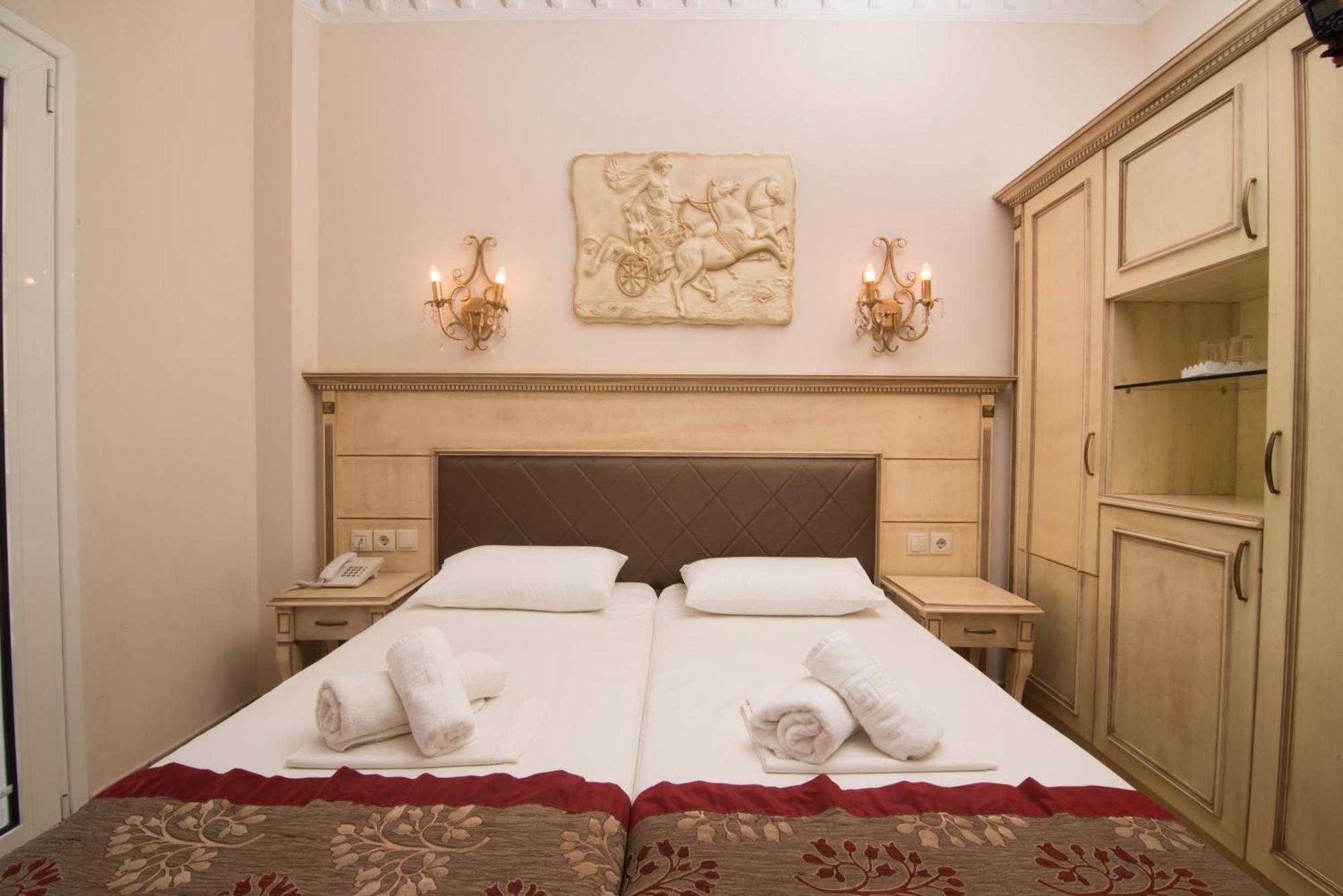 Hotel Parthenon Art Hotel 3*