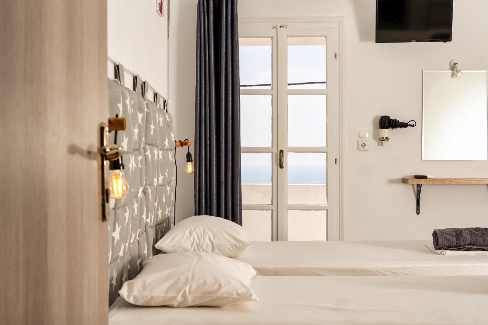 Palm Hostel Chora (Ios)