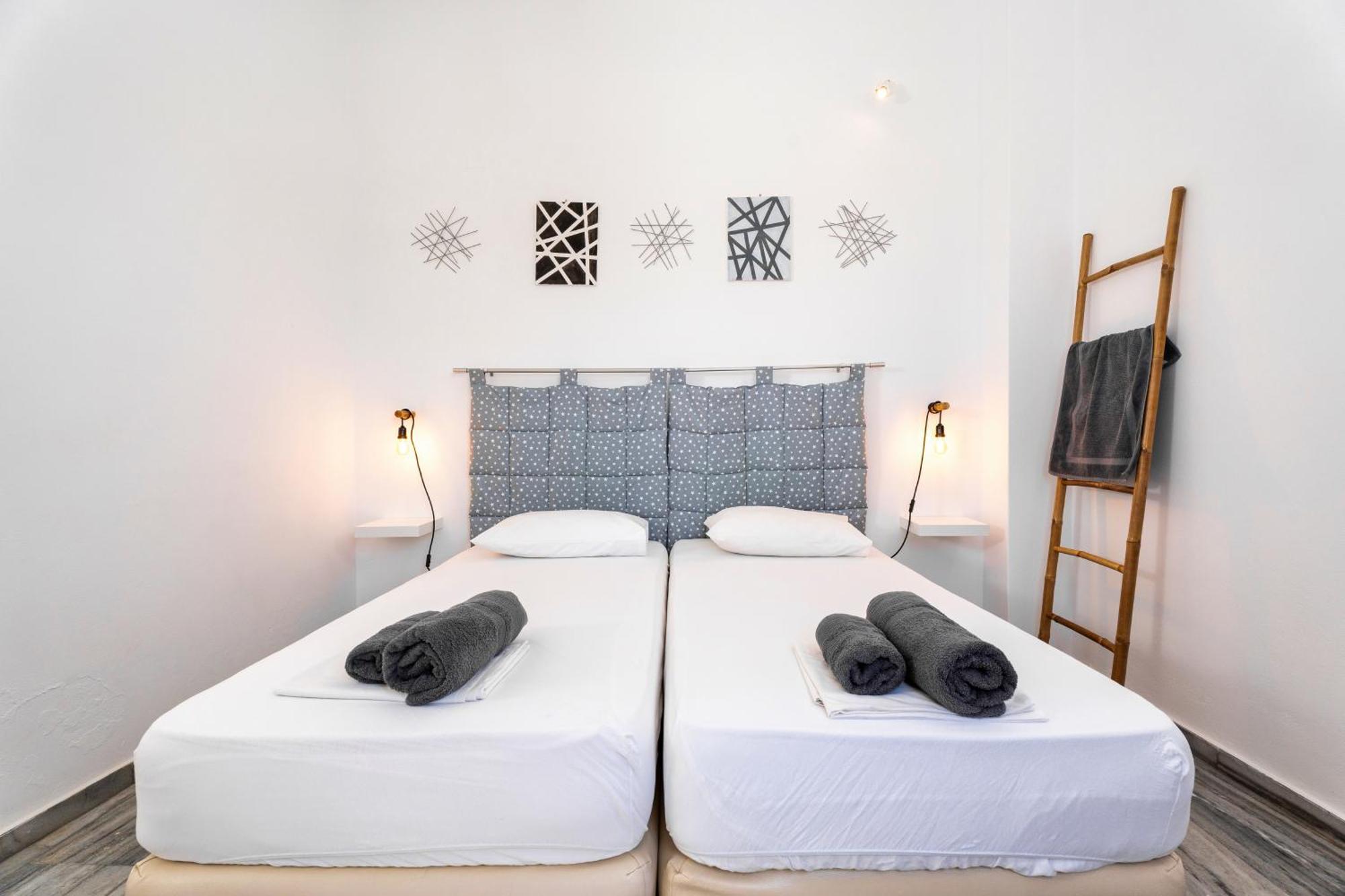 Hostel Palm Chora (Ios)