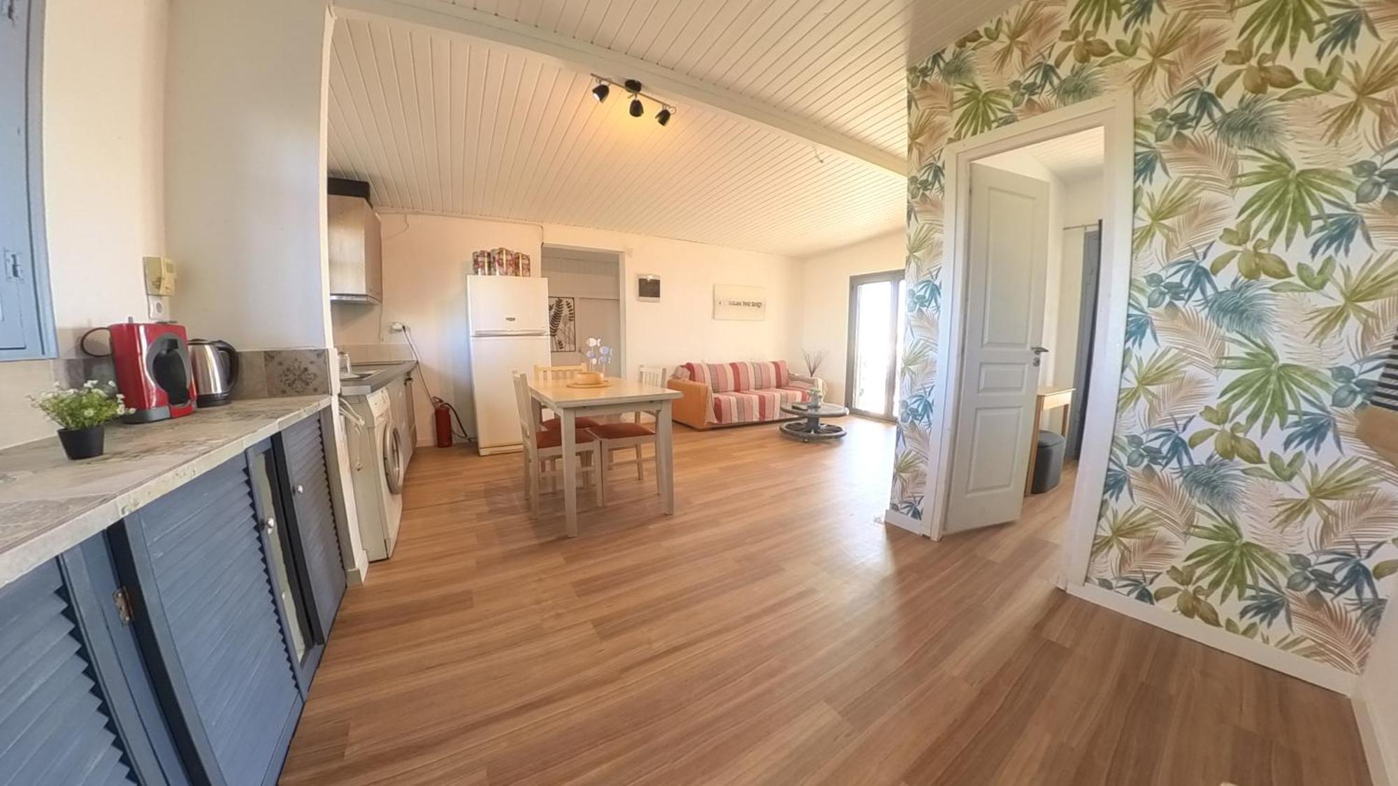 Beachfront 2br Garden Bbq Seaview Quietretreat