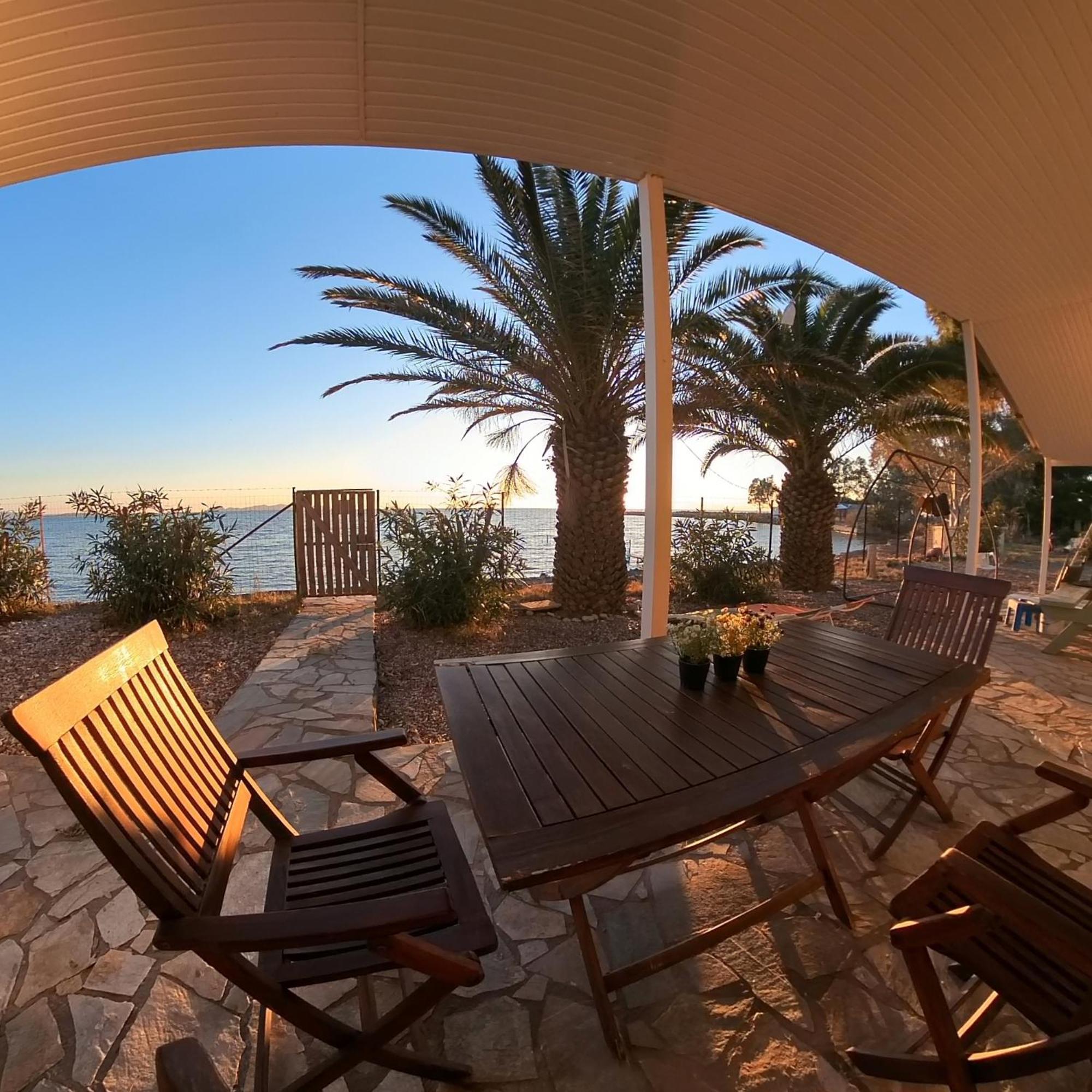 Beachfront 2br Garden Bbq Seaview Quietretreat Holiday home Missolonghi