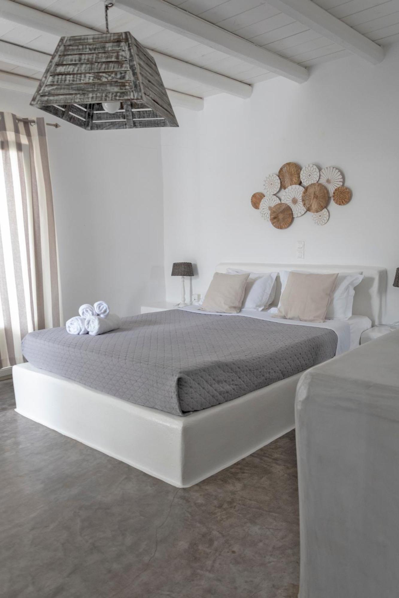 Anemoi Aparthotel 4*