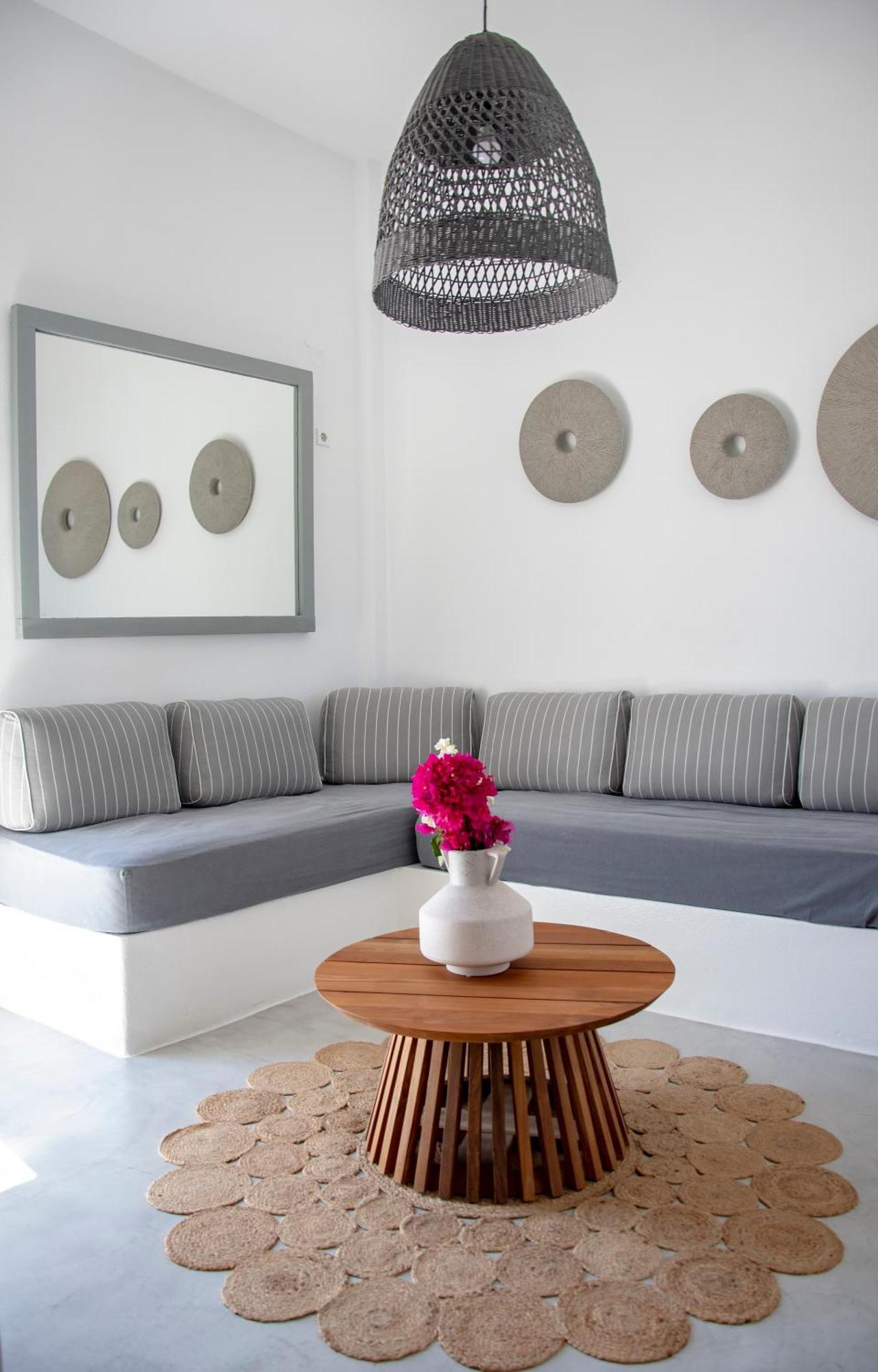 Aparthotel Anemoi Naousa (Paros)