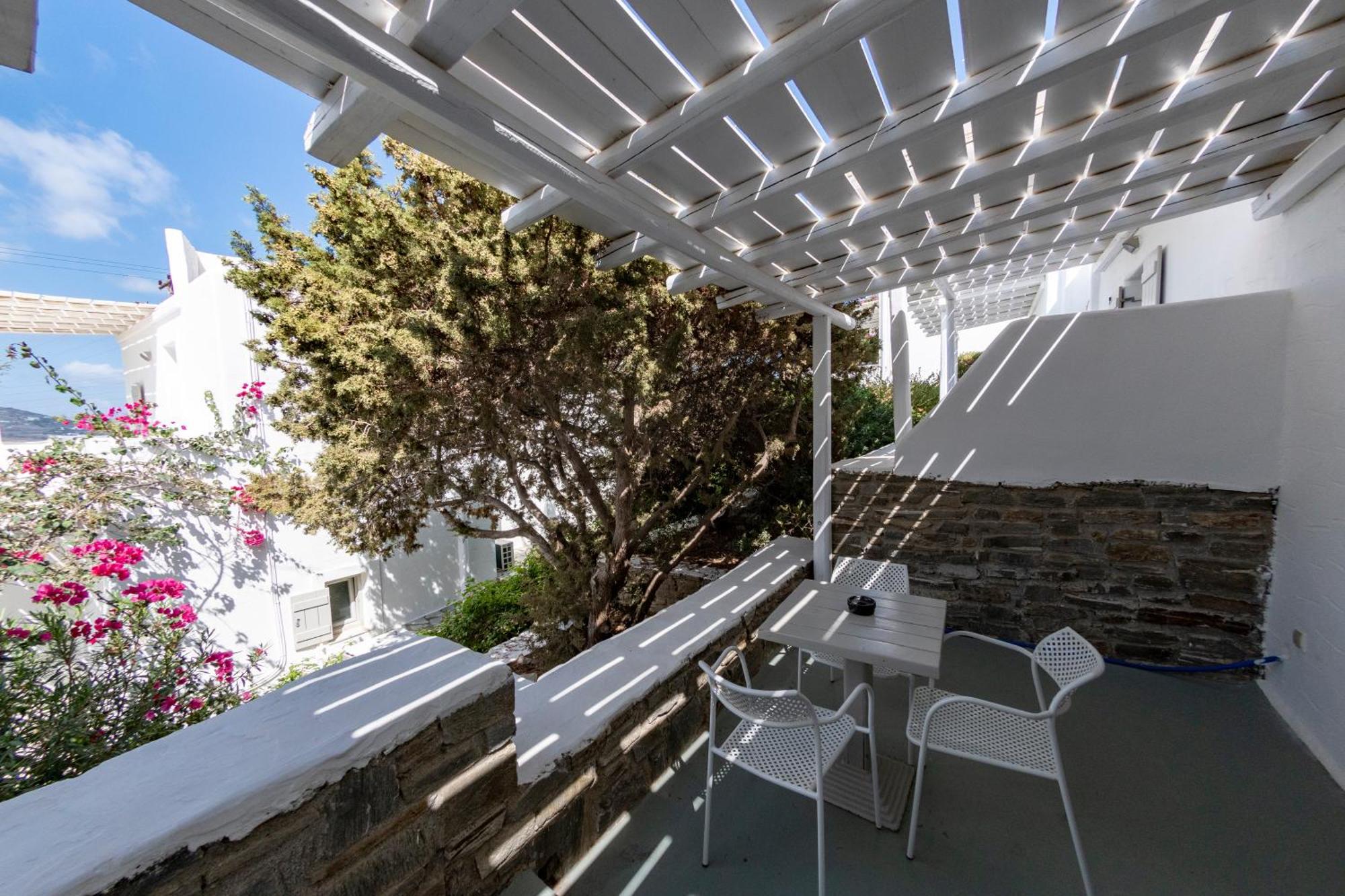 Anemoi 4* Naousa (Paros)