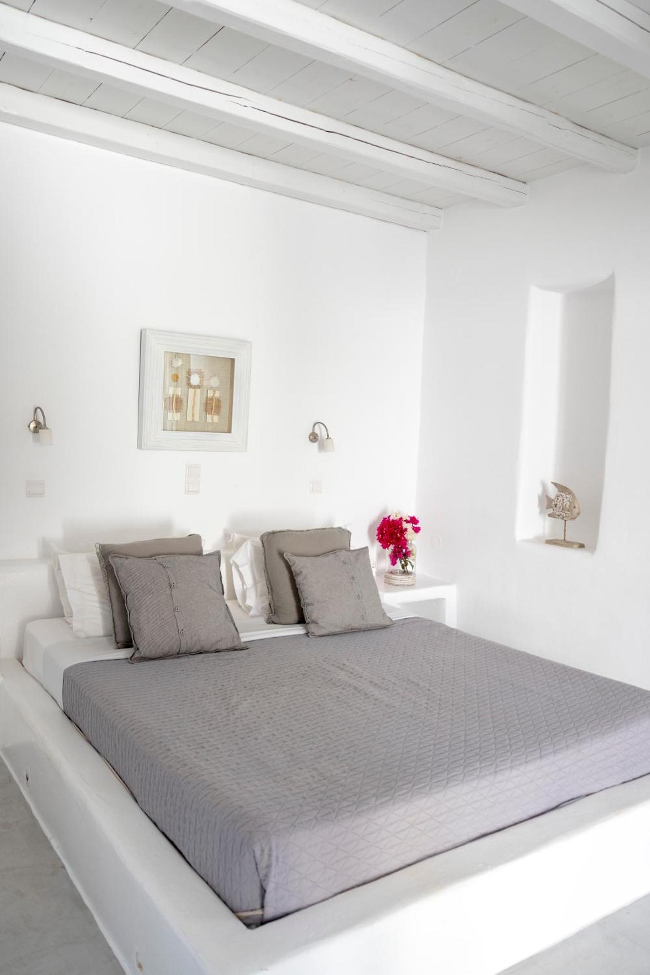 Aparthotel Anemoi 4*
