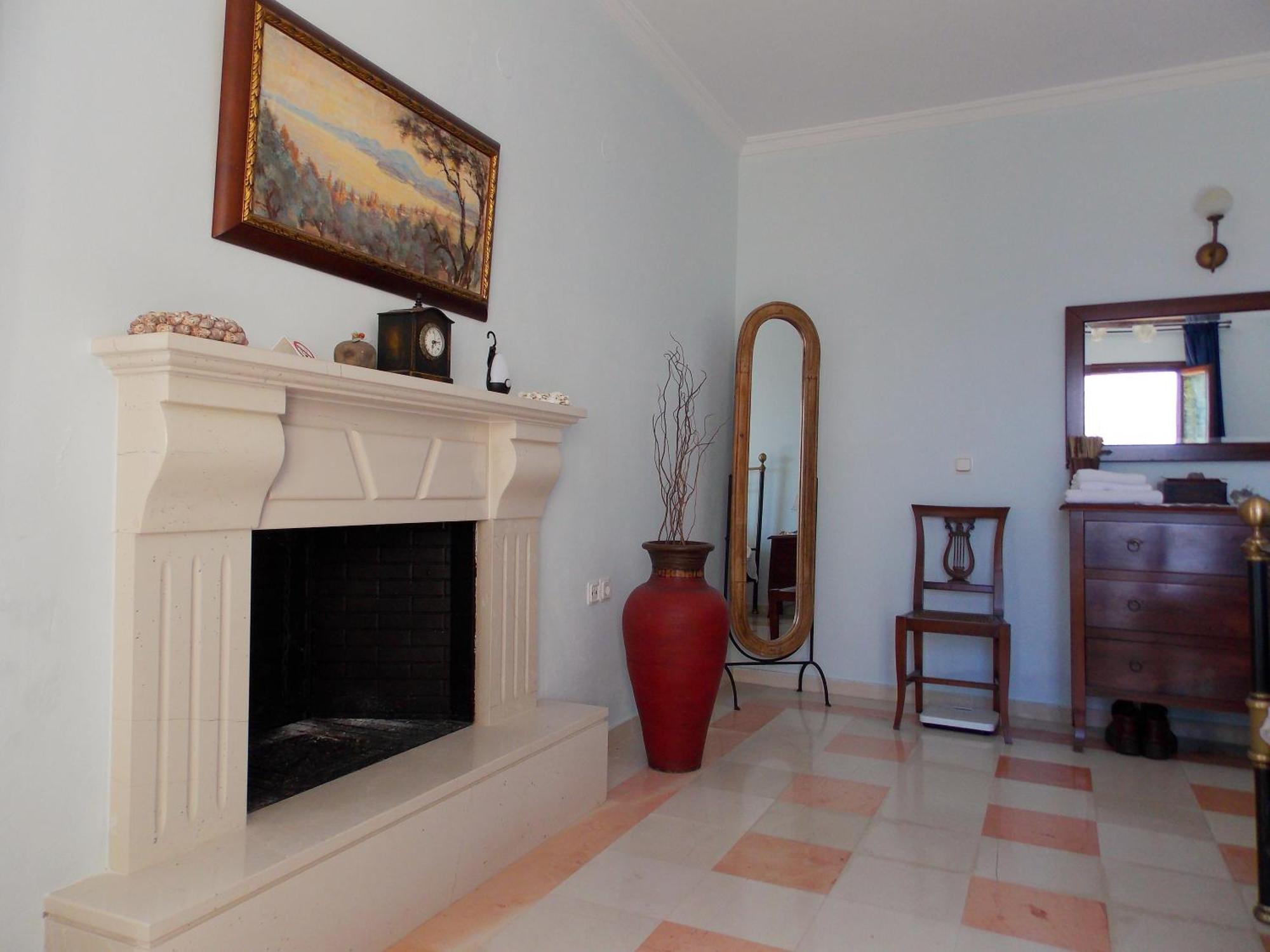 Maro Agios Stefanos (Thinali)