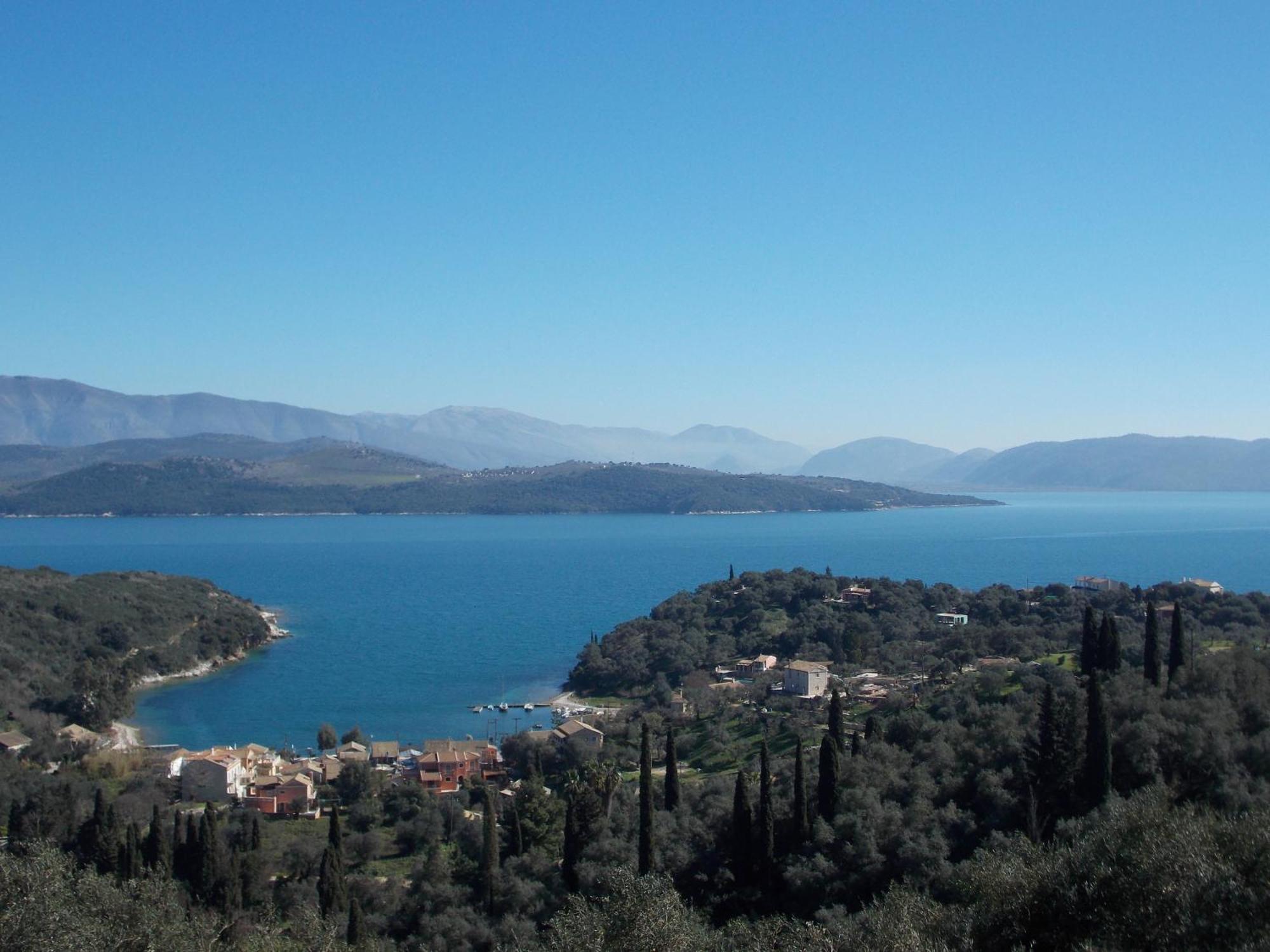 Maro Agios Stefanos (Thinali)