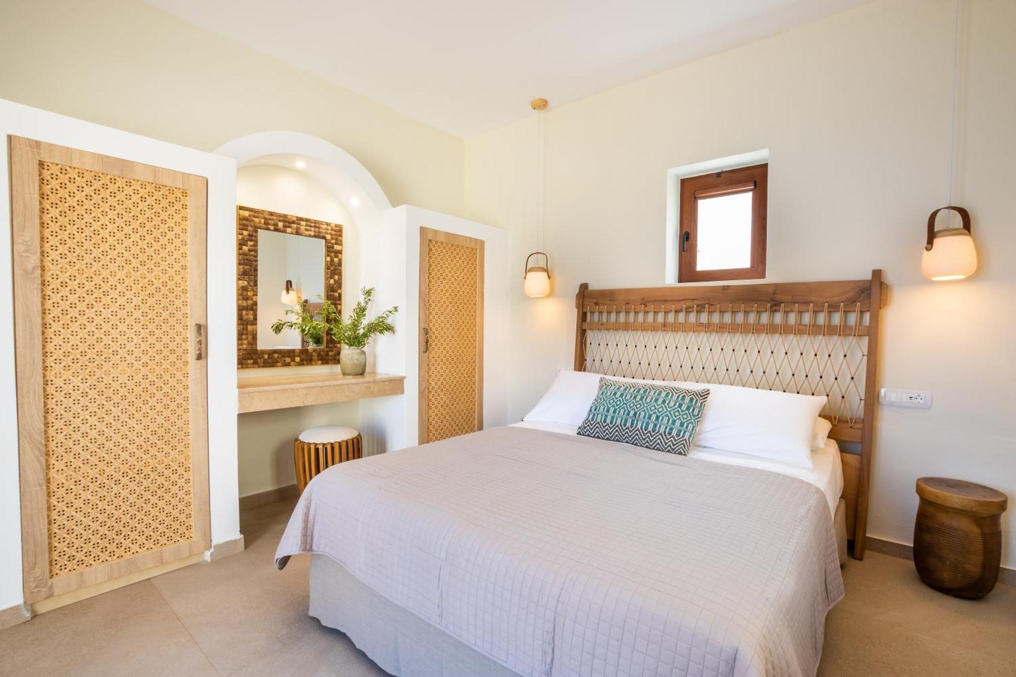 Mertelia Luxury * Kyra Panagia