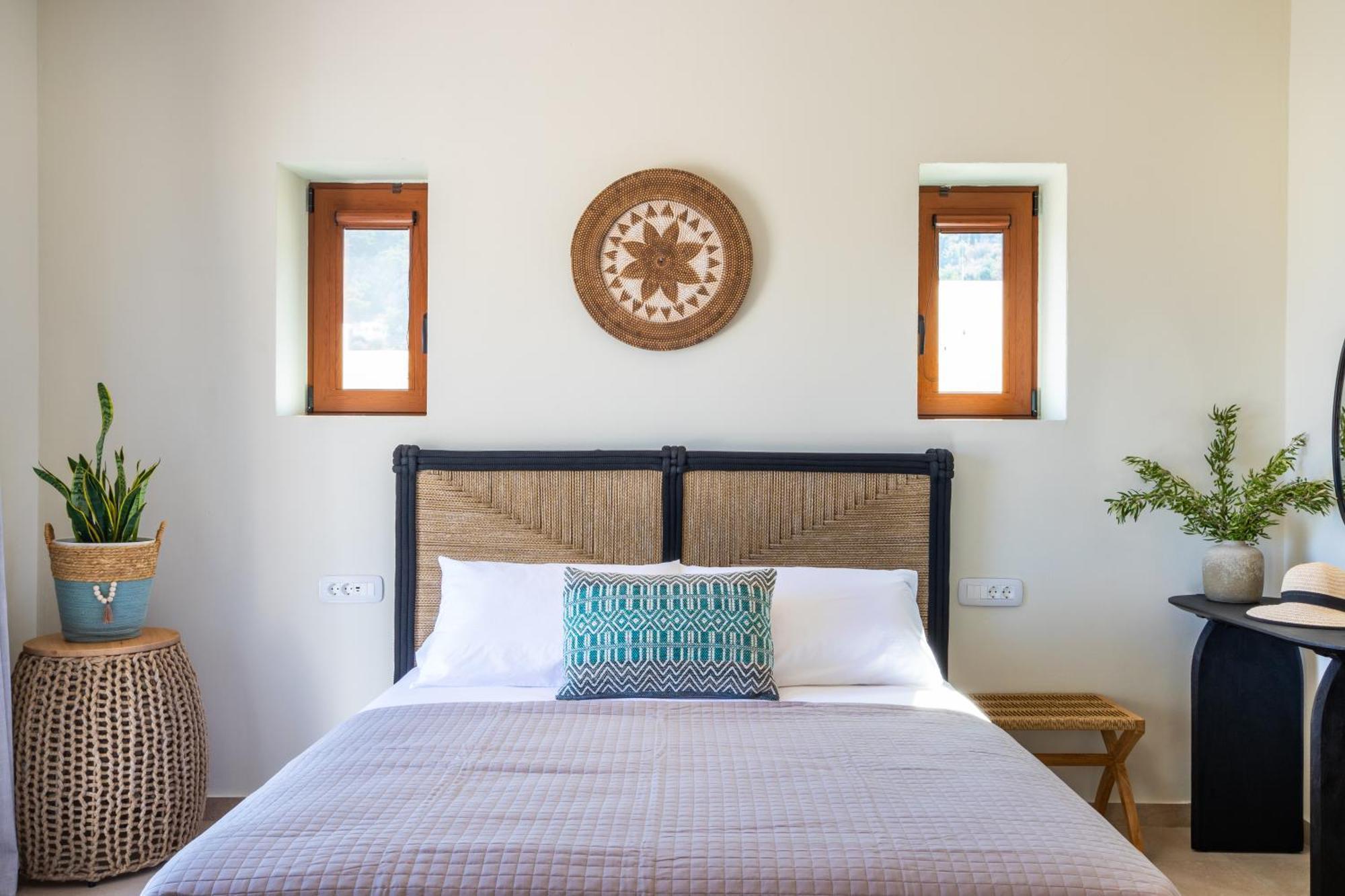 Mertelia Luxury Villa Kyra Panagia