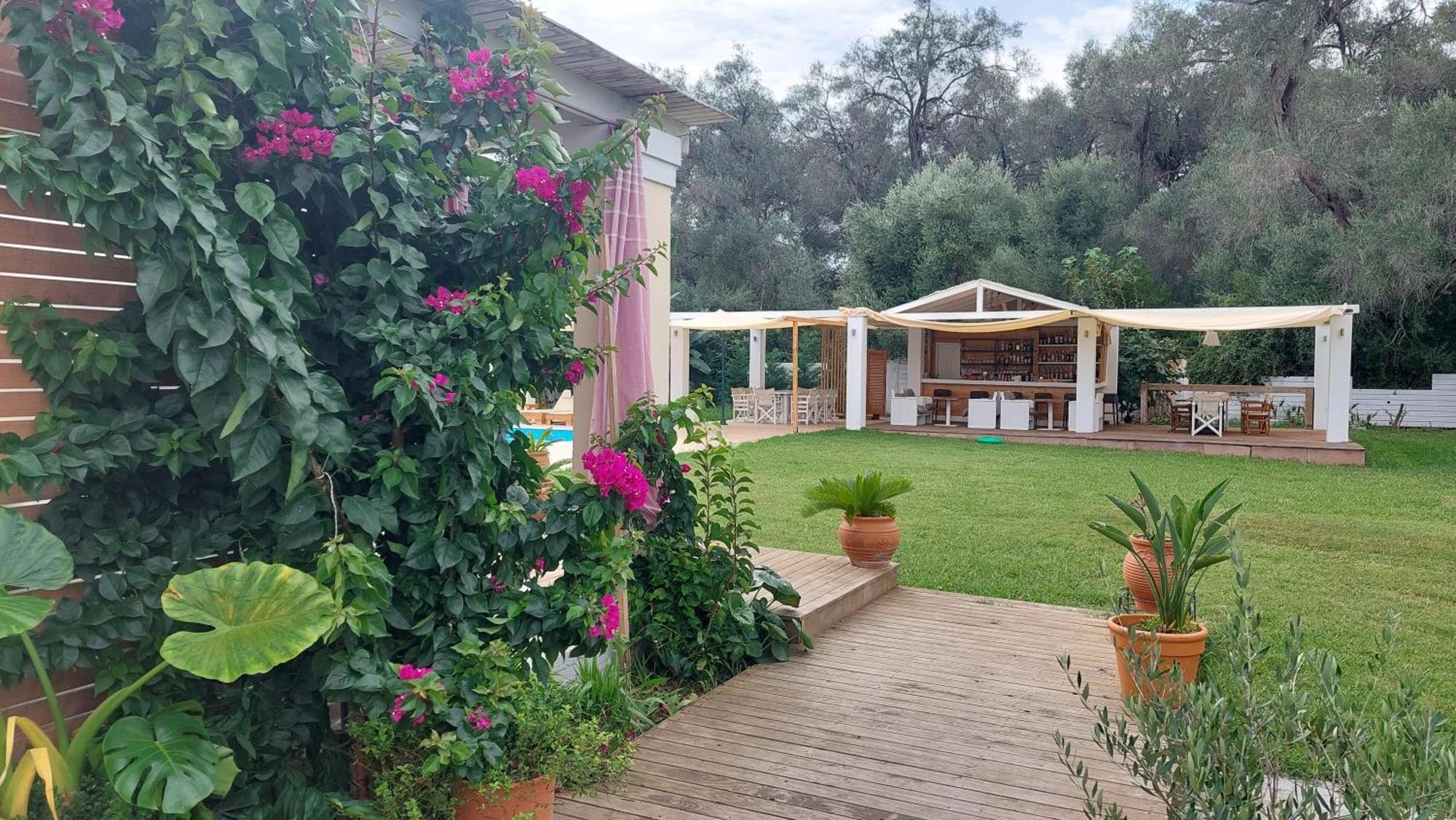 Amelia's Garden I Aparthotel