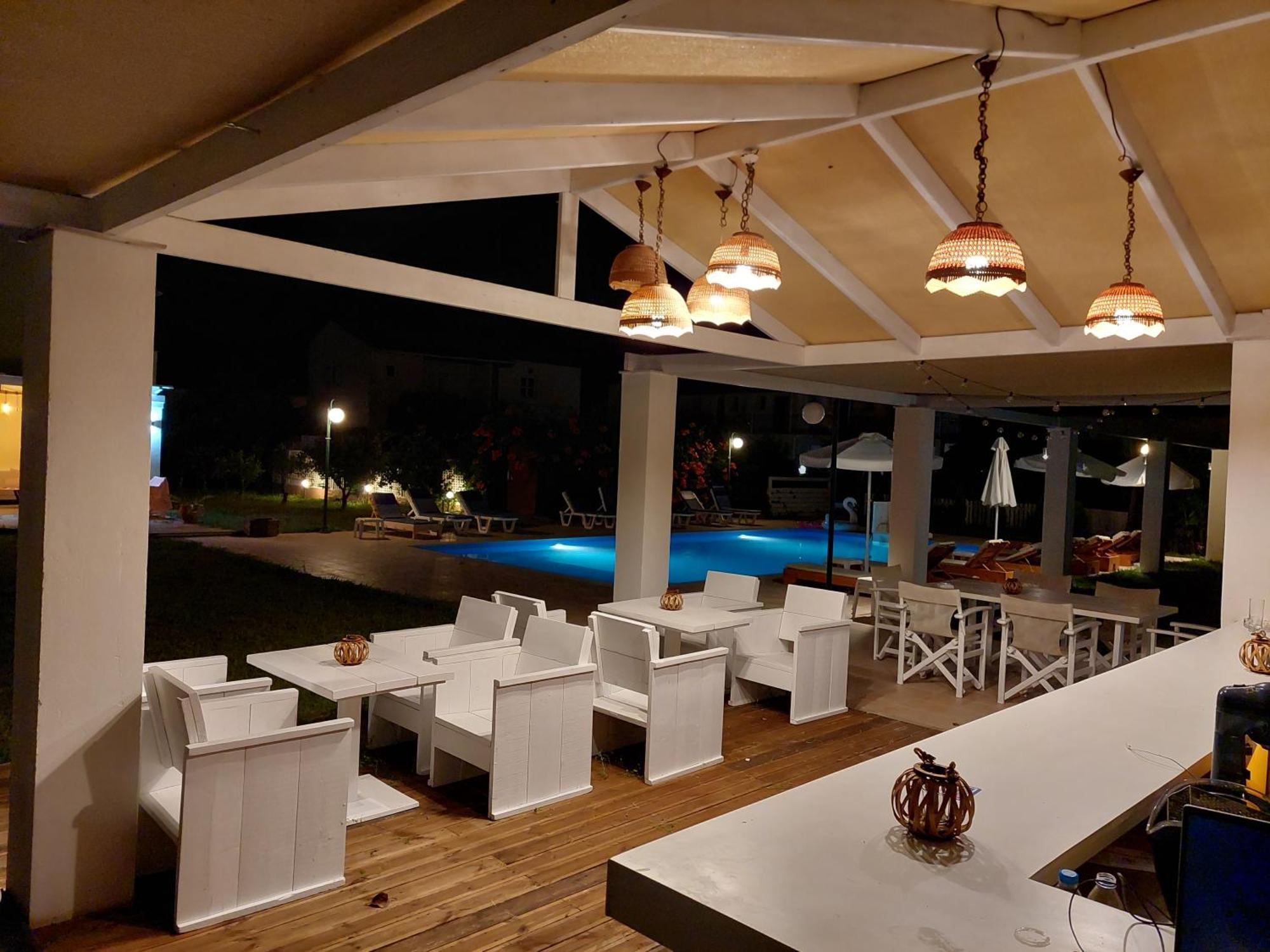 Amelia's Garden I * Kavos