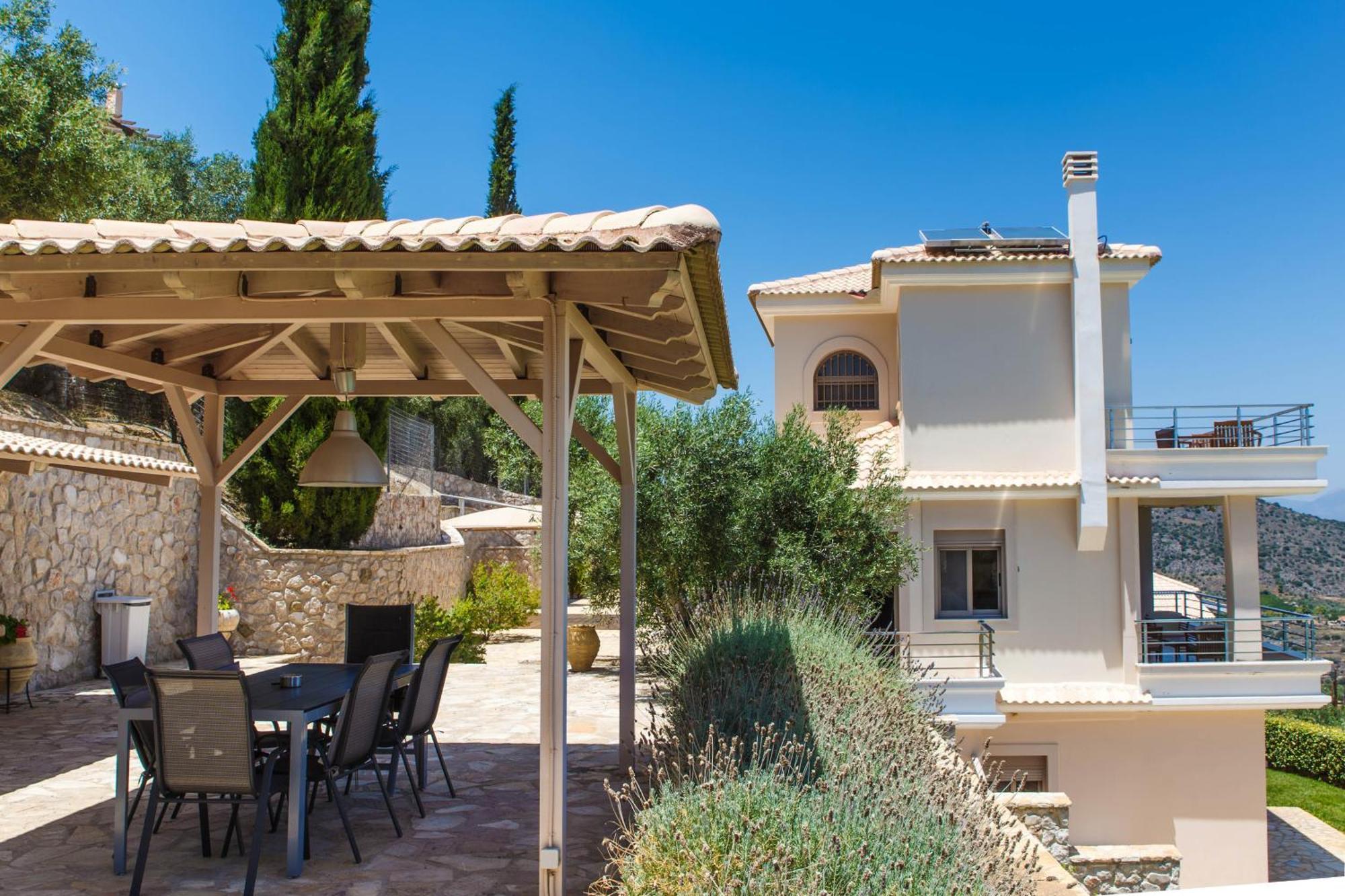 Artemis Nafplion Villa *
