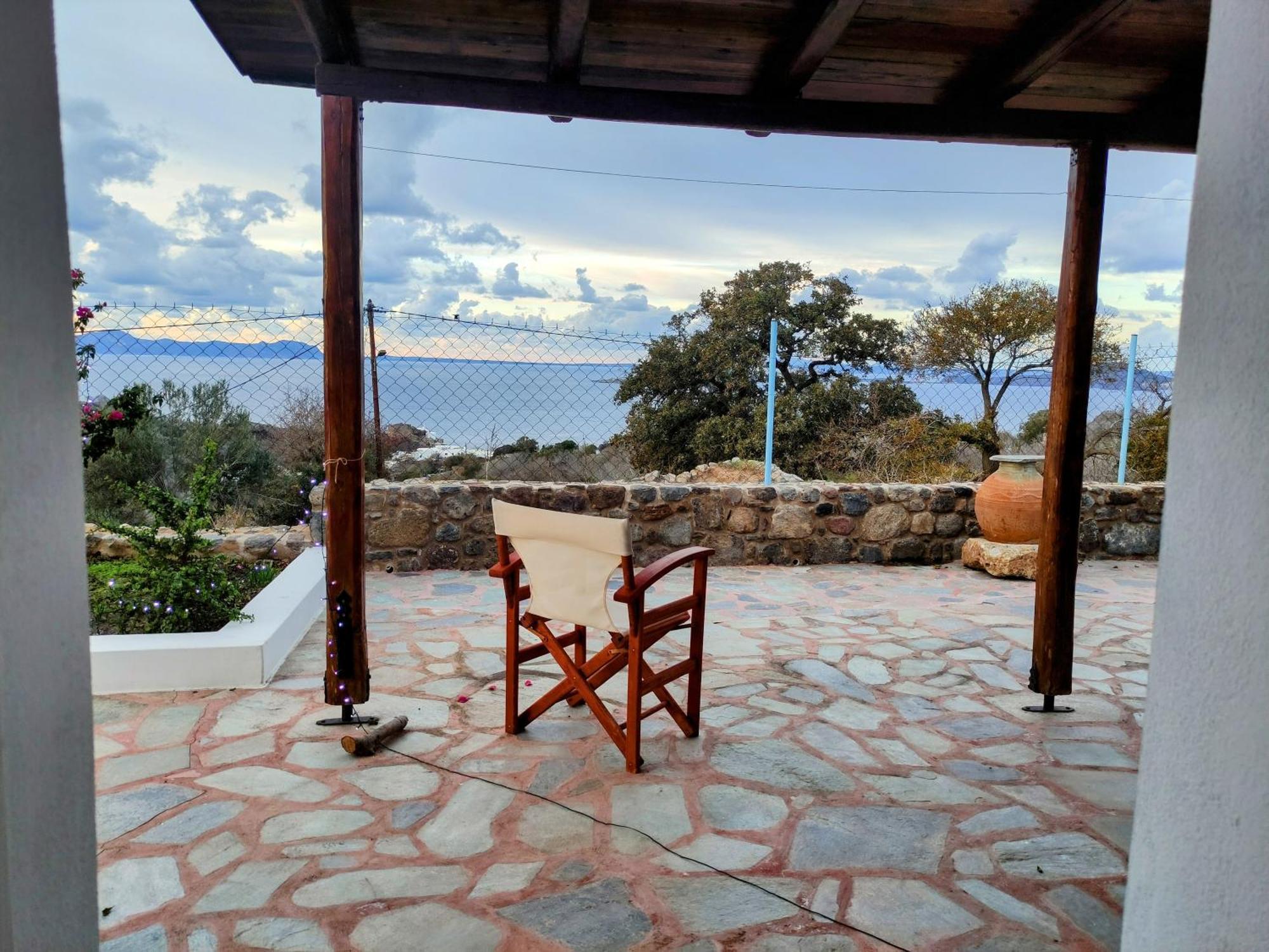 «astrofeggia» A Private Stone House Nature-seaview Holiday home *