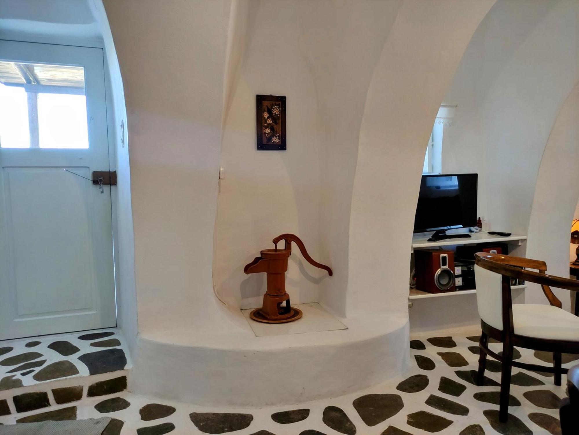 «astrofeggia» A Private Stone House Nature-seaview Holiday home Mandraki (Nisyros)
