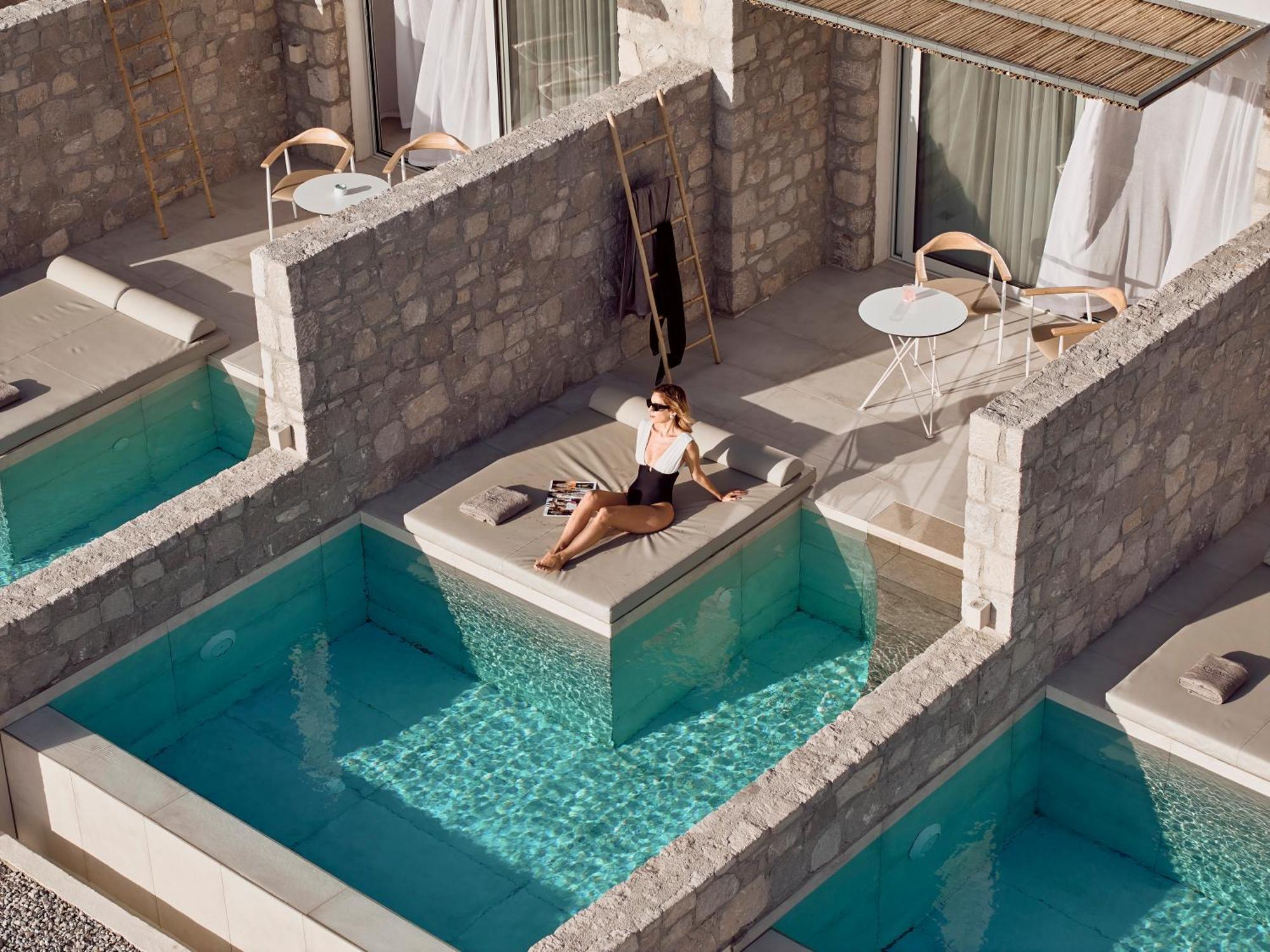 Civitas Milos Hotel