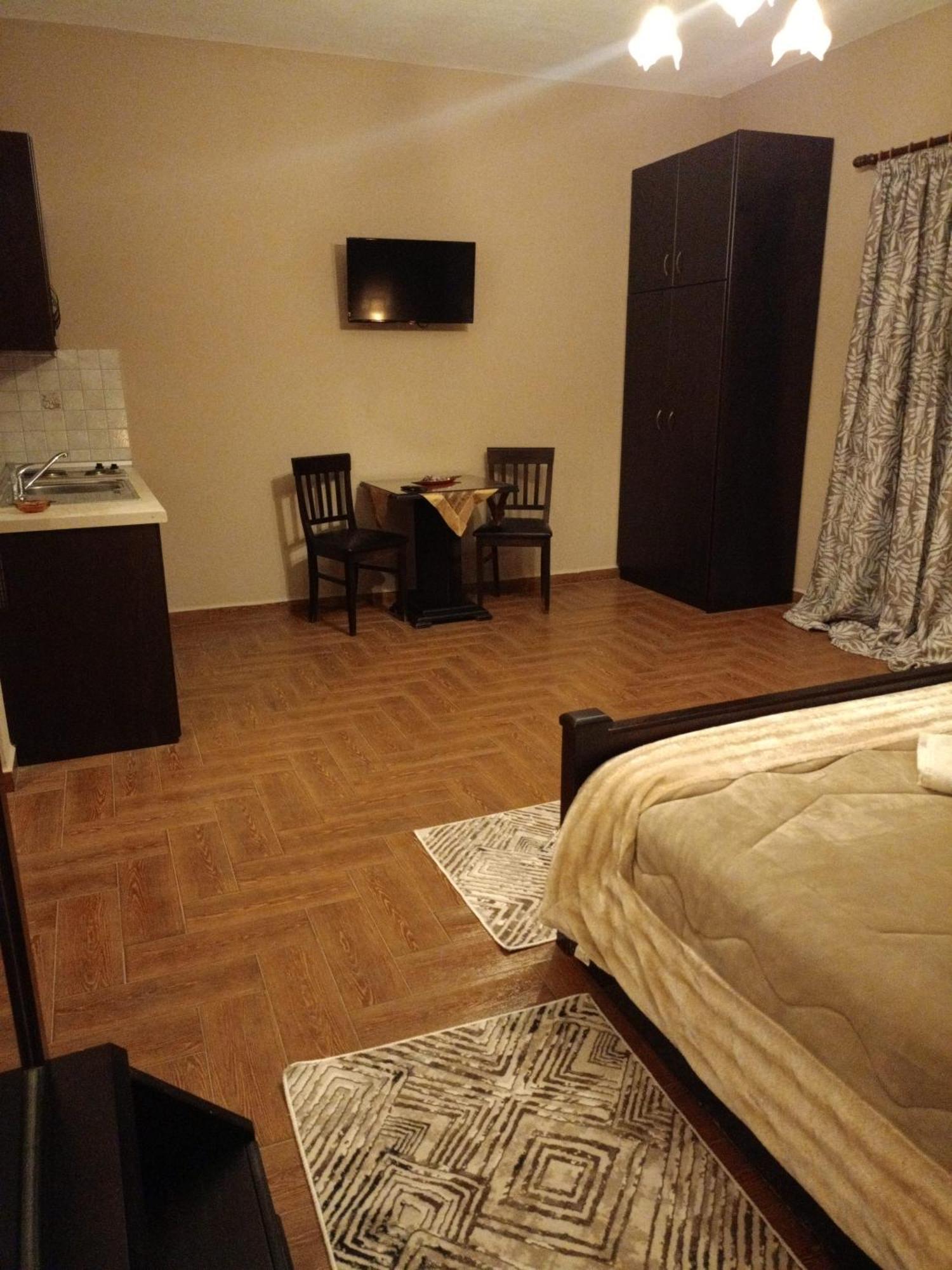 Edem Aparthotel Loutraki (Pella)