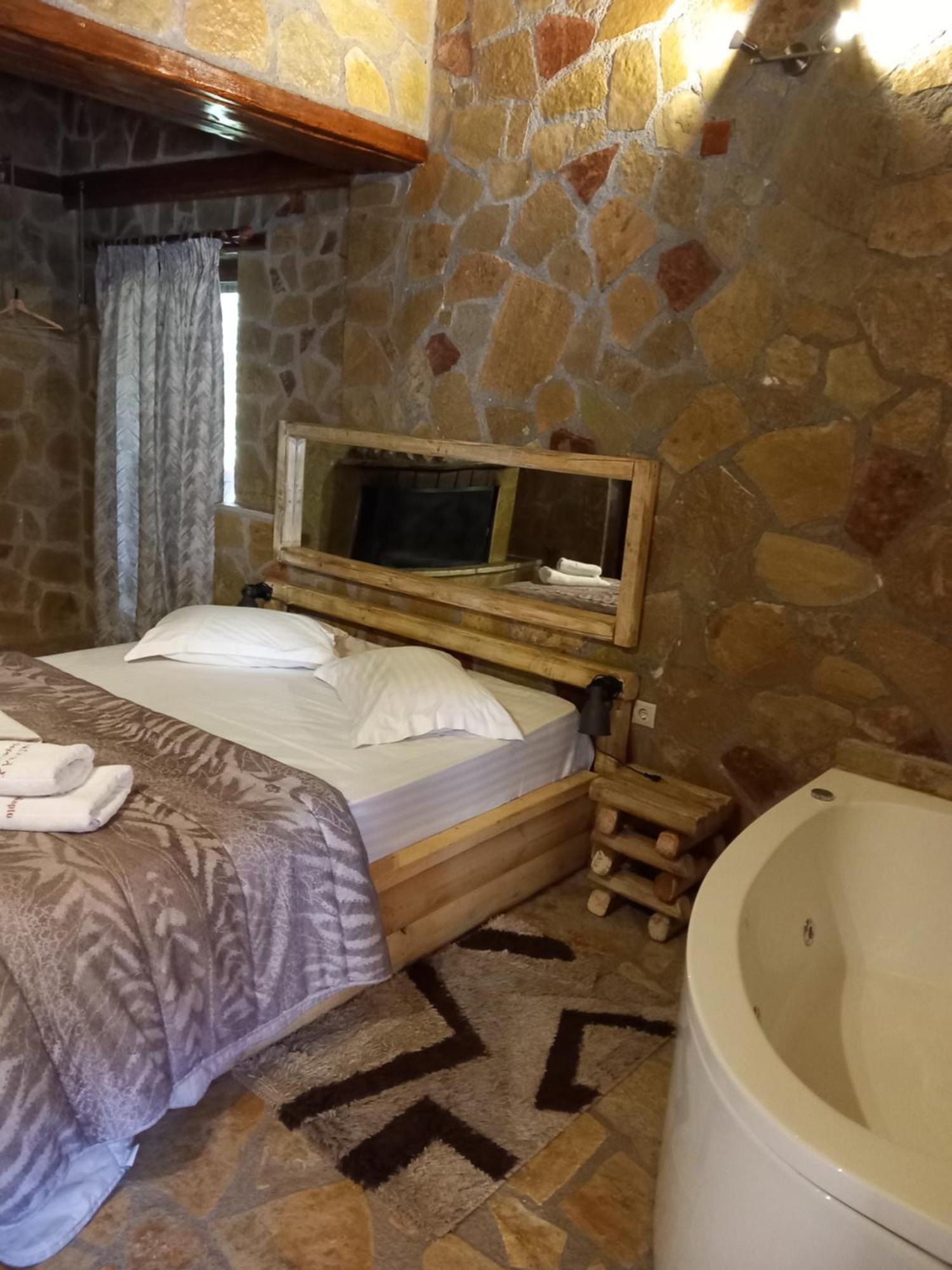 Eco Oneiro Aparthotel *