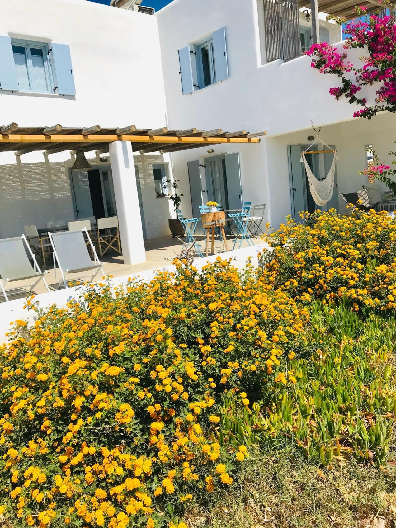 Theia - Selene: Charming Beachside In Koufonissi Apartment