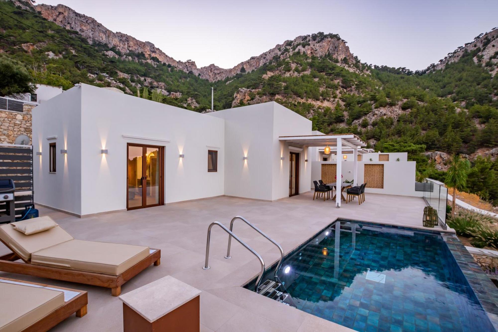 Mertelia Luxury Villa *