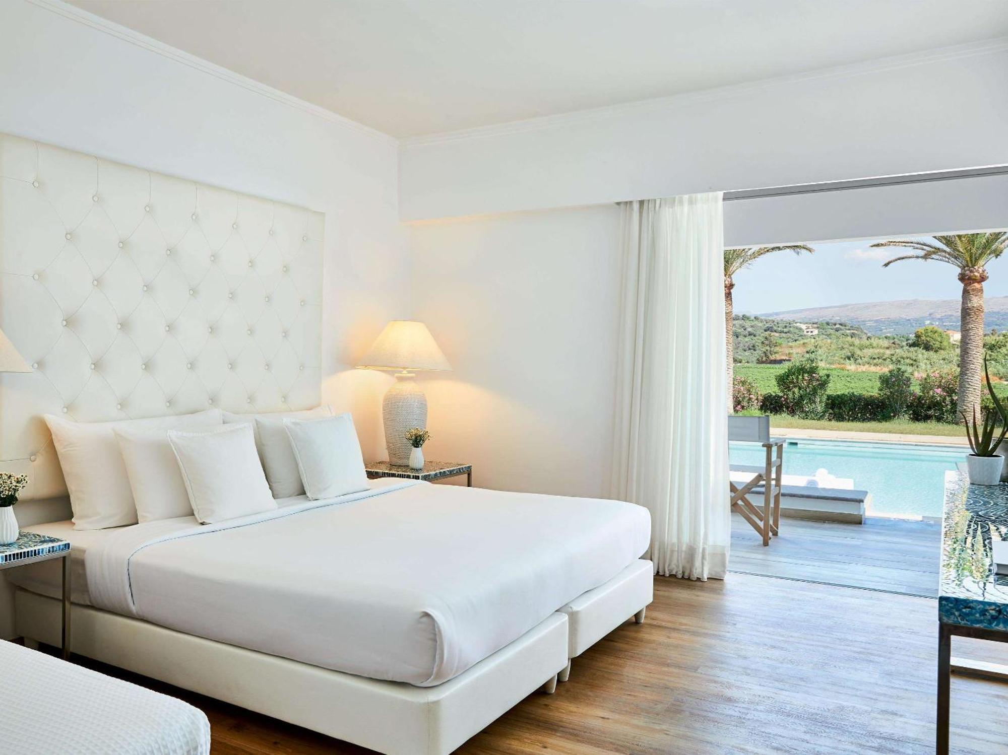 Resort Grecotel Luxme White