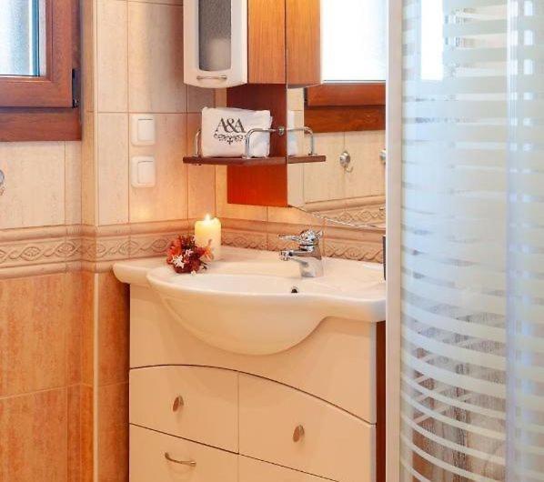 Olympus Pantheon Luxury *