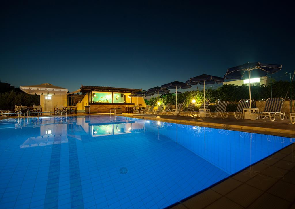 Niriides Aparthotel