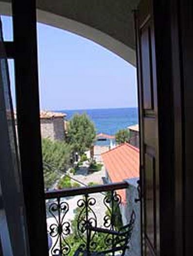 Agnanti Hotel 2*