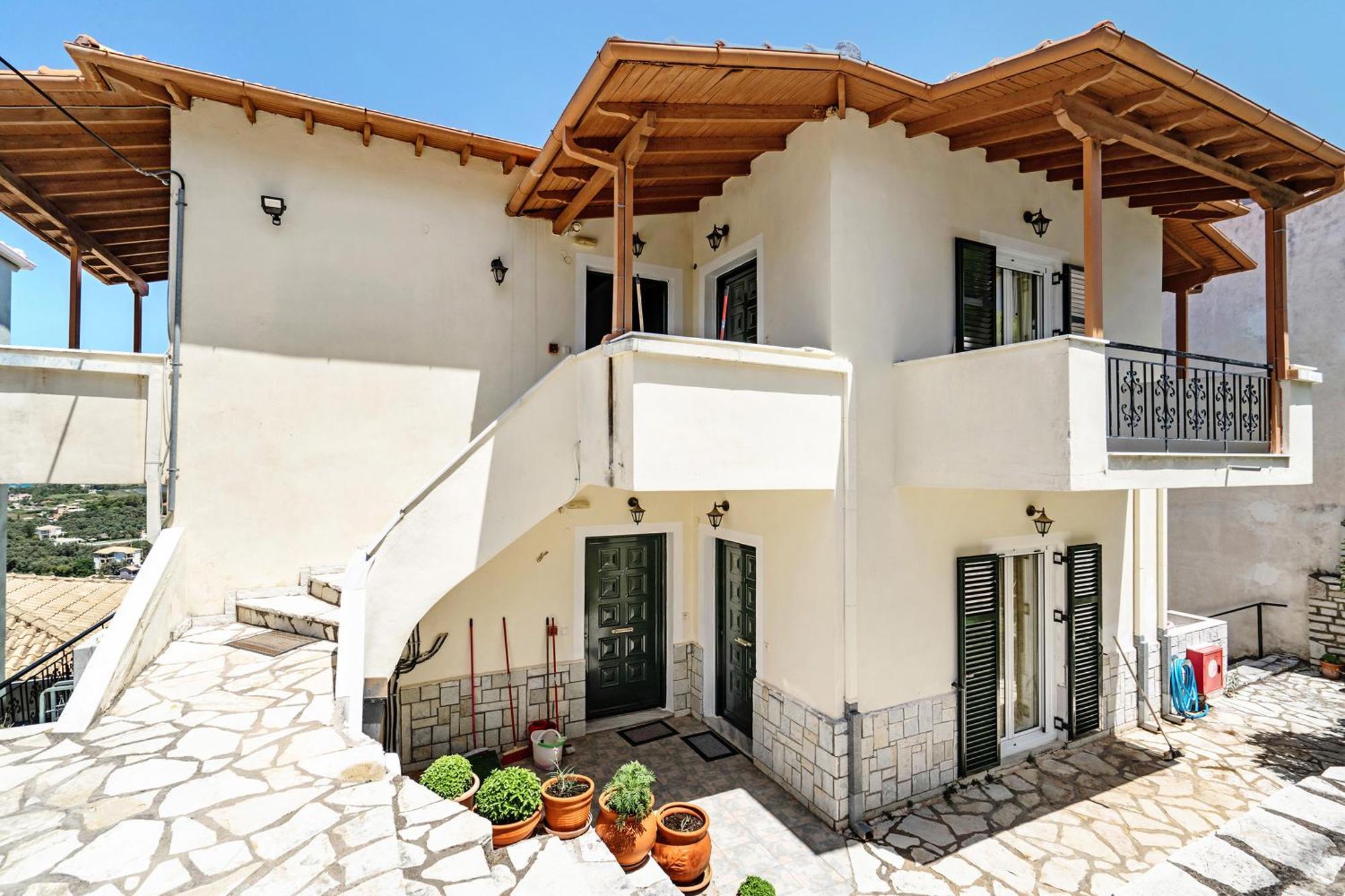Lefkothea Apartment Frinion