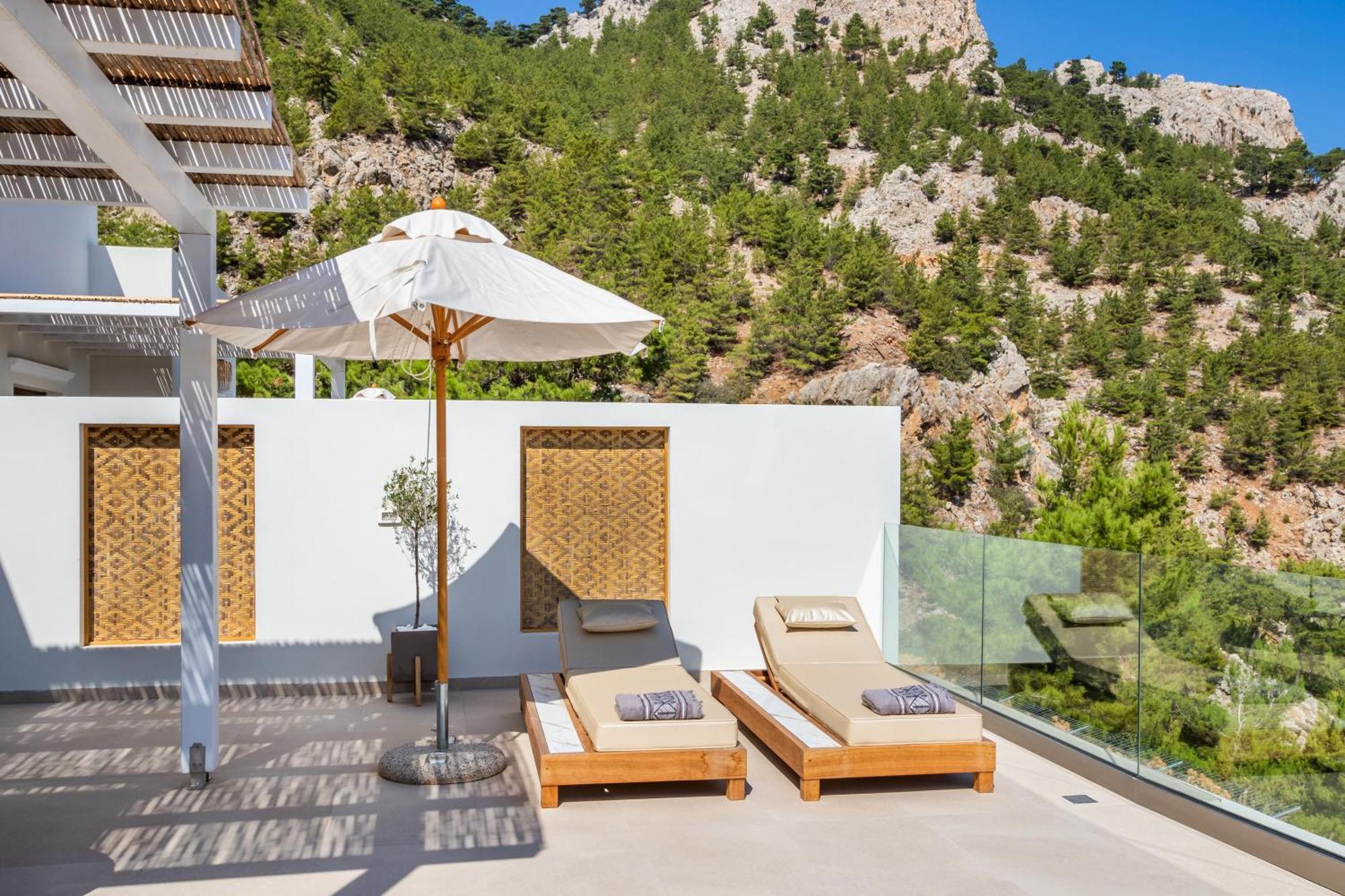 Mertelia Luxury