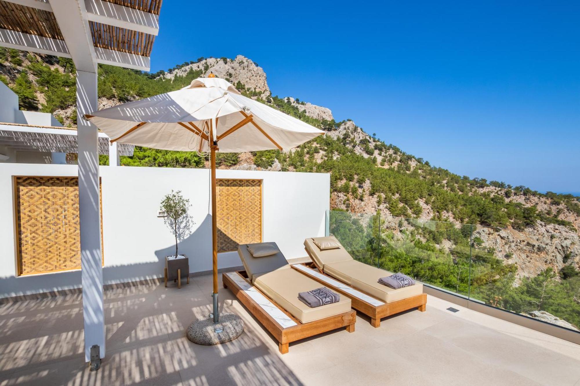 Mertelia Luxury * Kyra Panagia