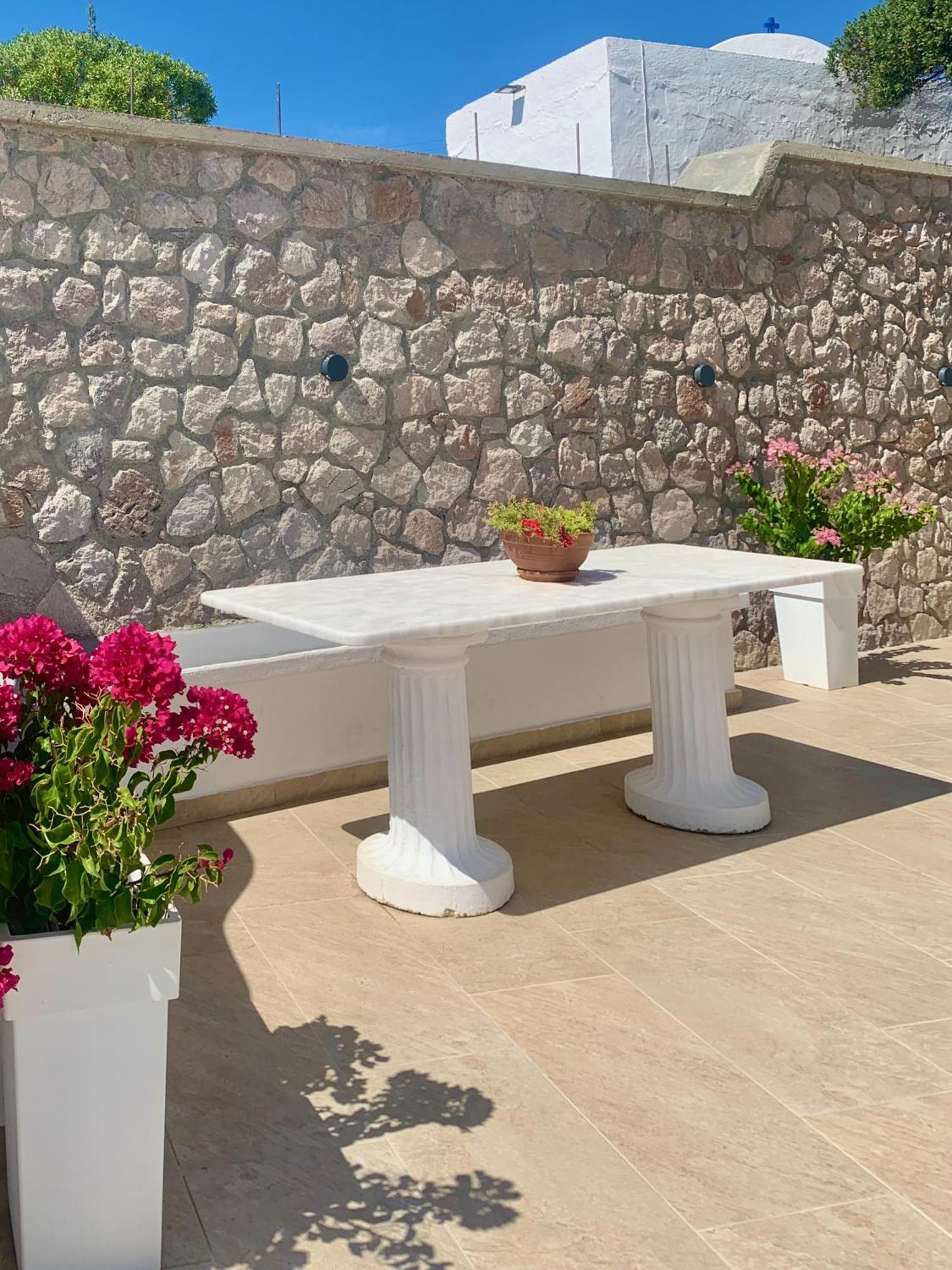 Anemos * Adamantas (Milos)