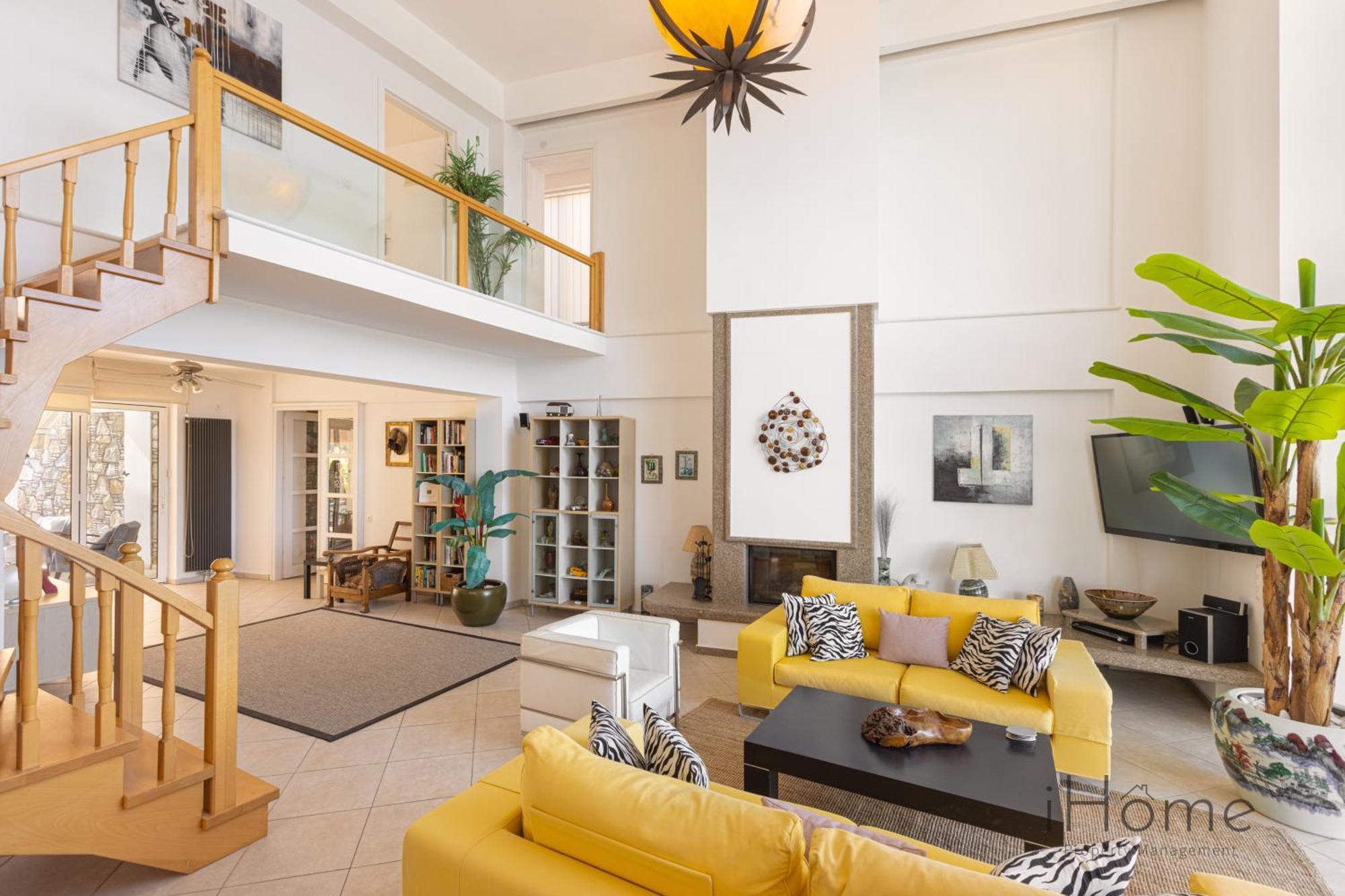 Villa The House - Mansion With Swimming Pool *