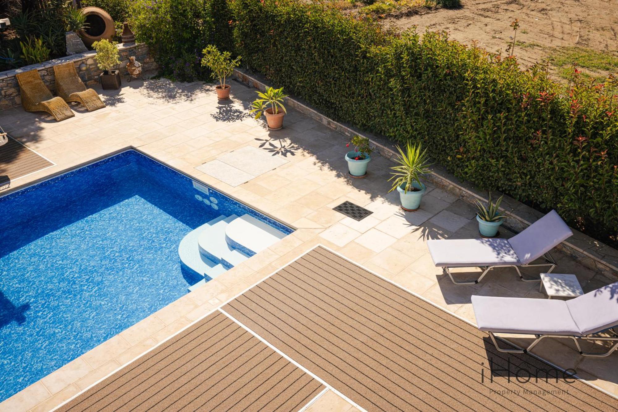 The House - Mansion With Swimming Pool Villa