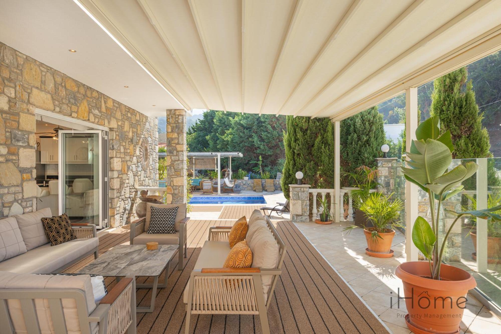 The House - Mansion With Swimming Pool * Kampos (Samos)