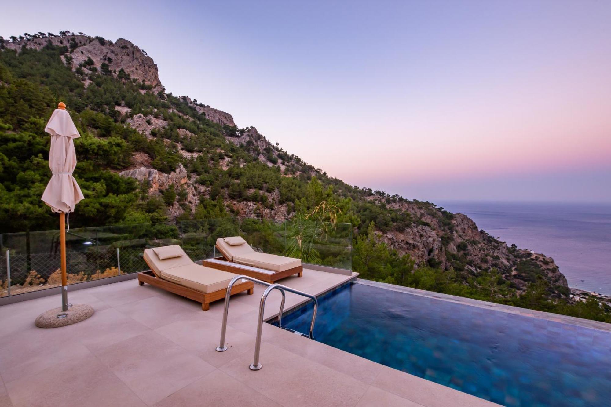 Mertelia Luxury