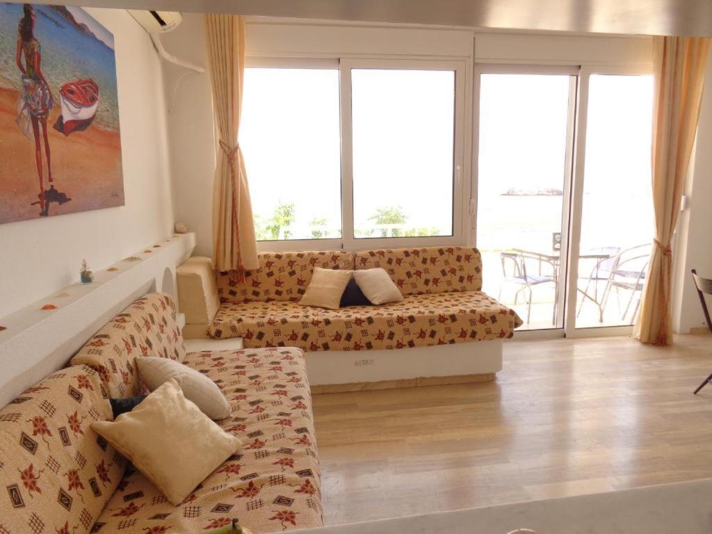 Anastasia House Haraki Apartment *