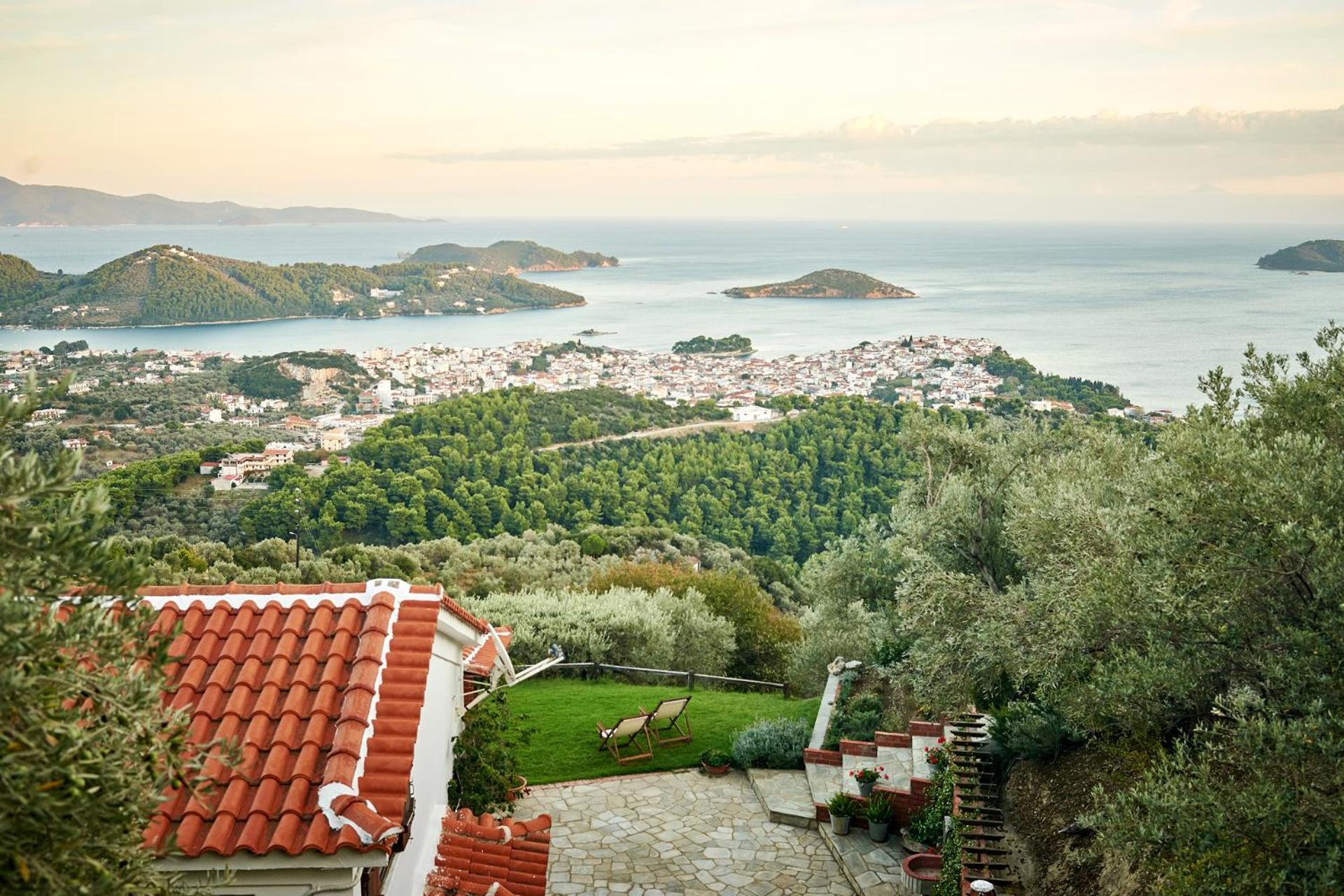 Eleven - Private With A Breathtaking View