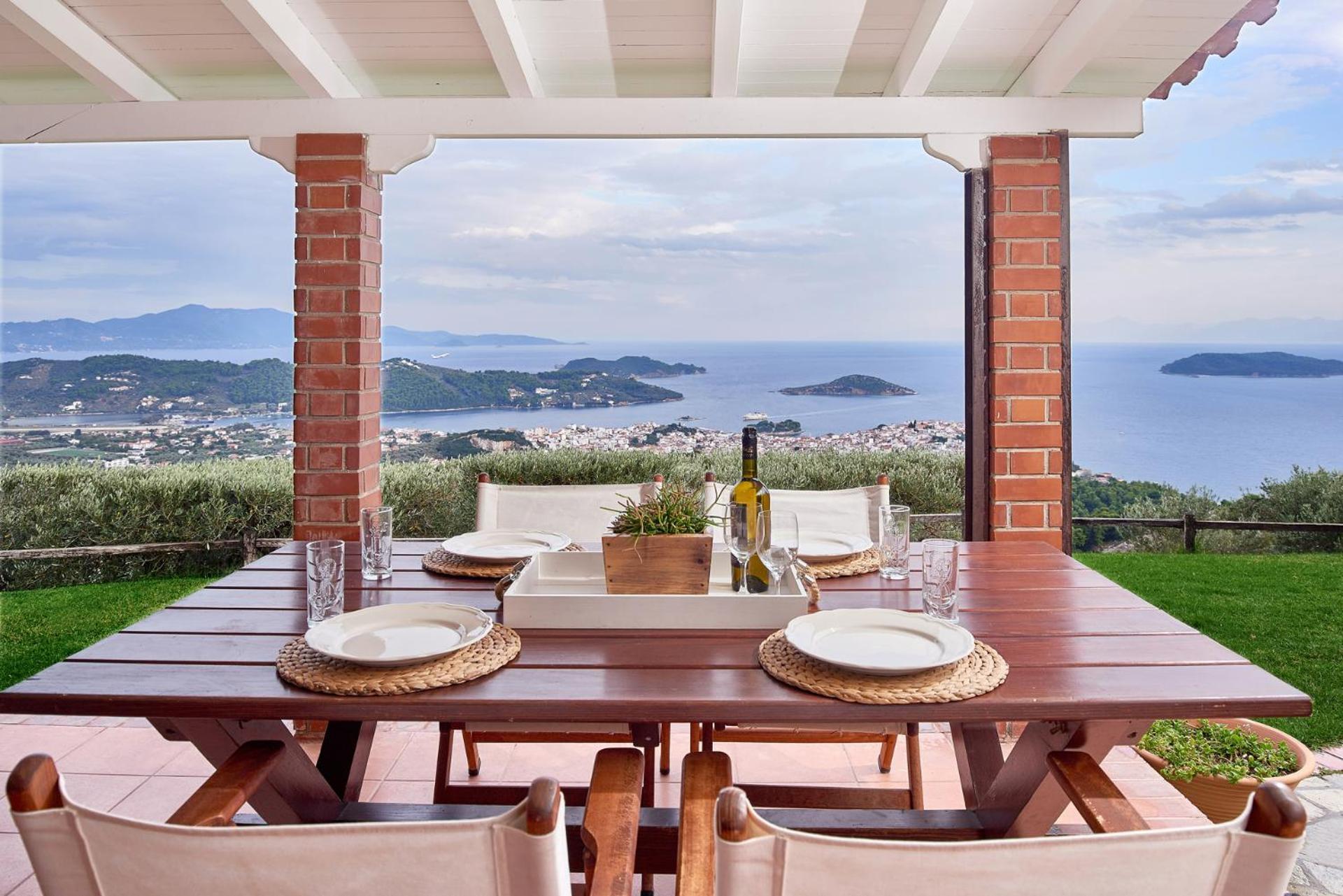 Eleven - Private With A Breathtaking View Skiathos Town